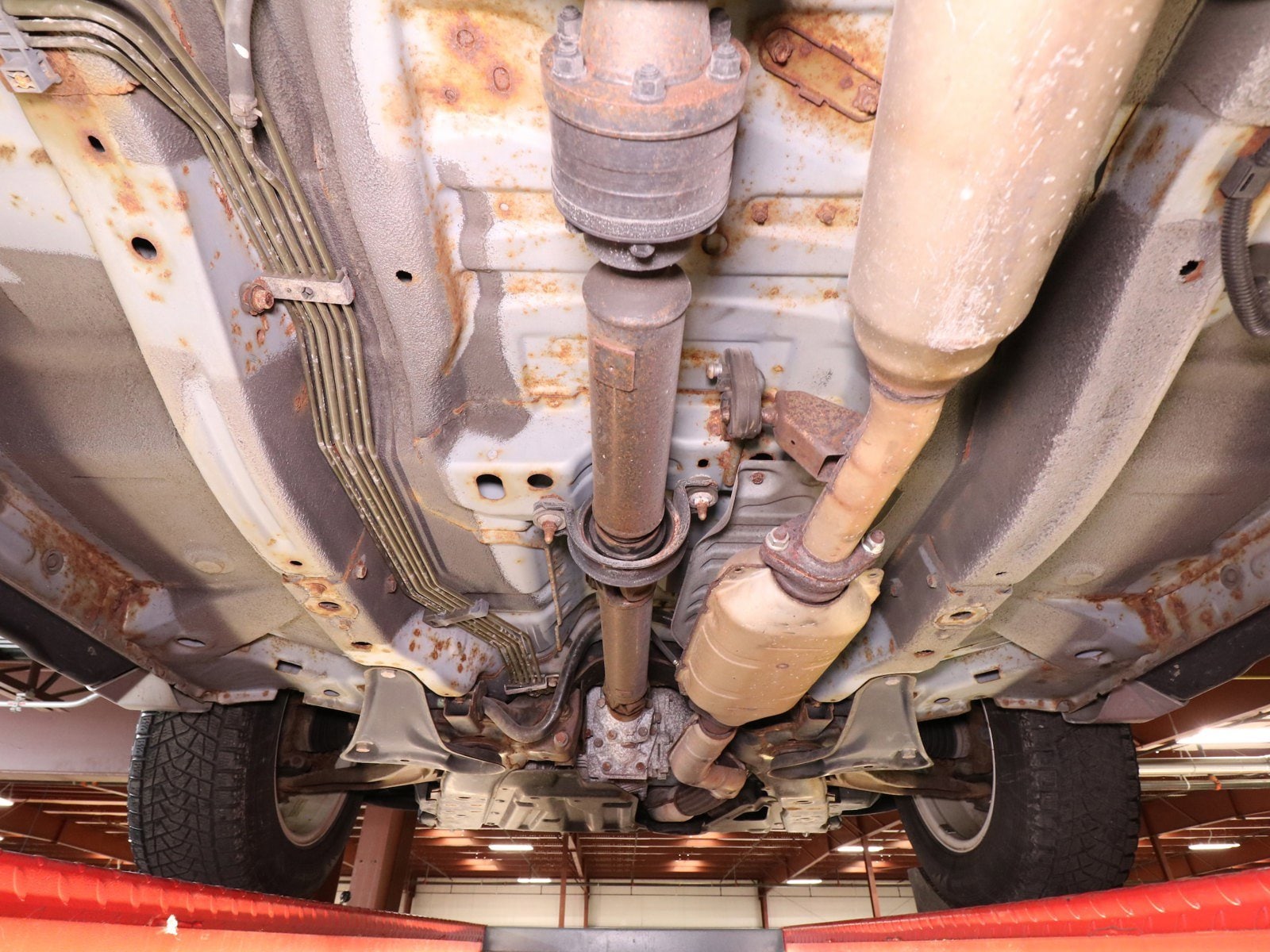 1998 Mitsubishi RVR Sports Gear 34