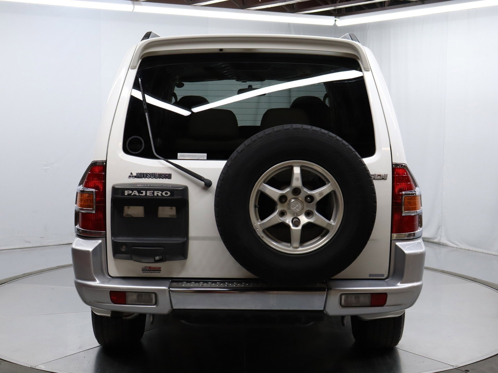1999 Mitsubishi Pajero 6
