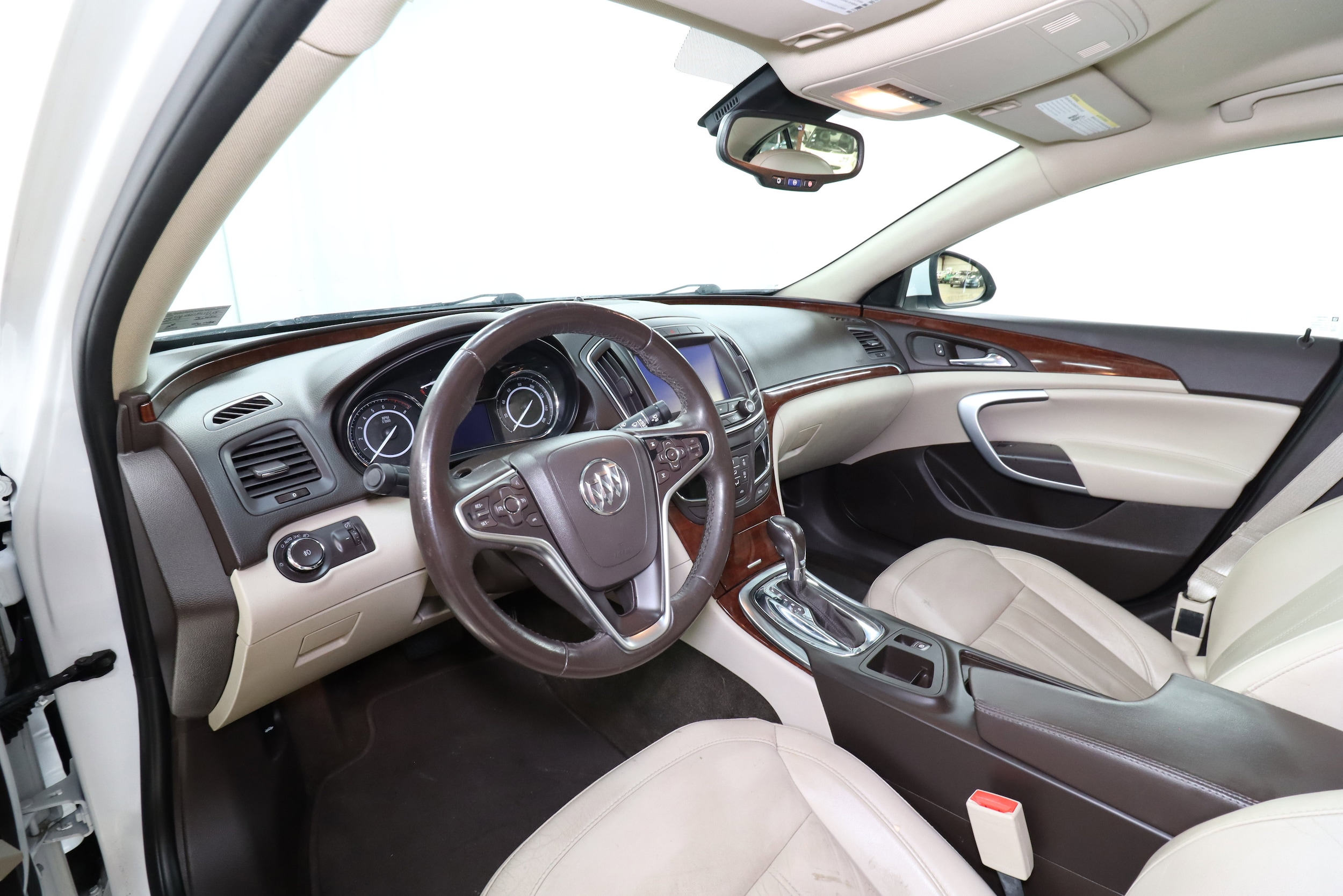2017 Buick Regal 9