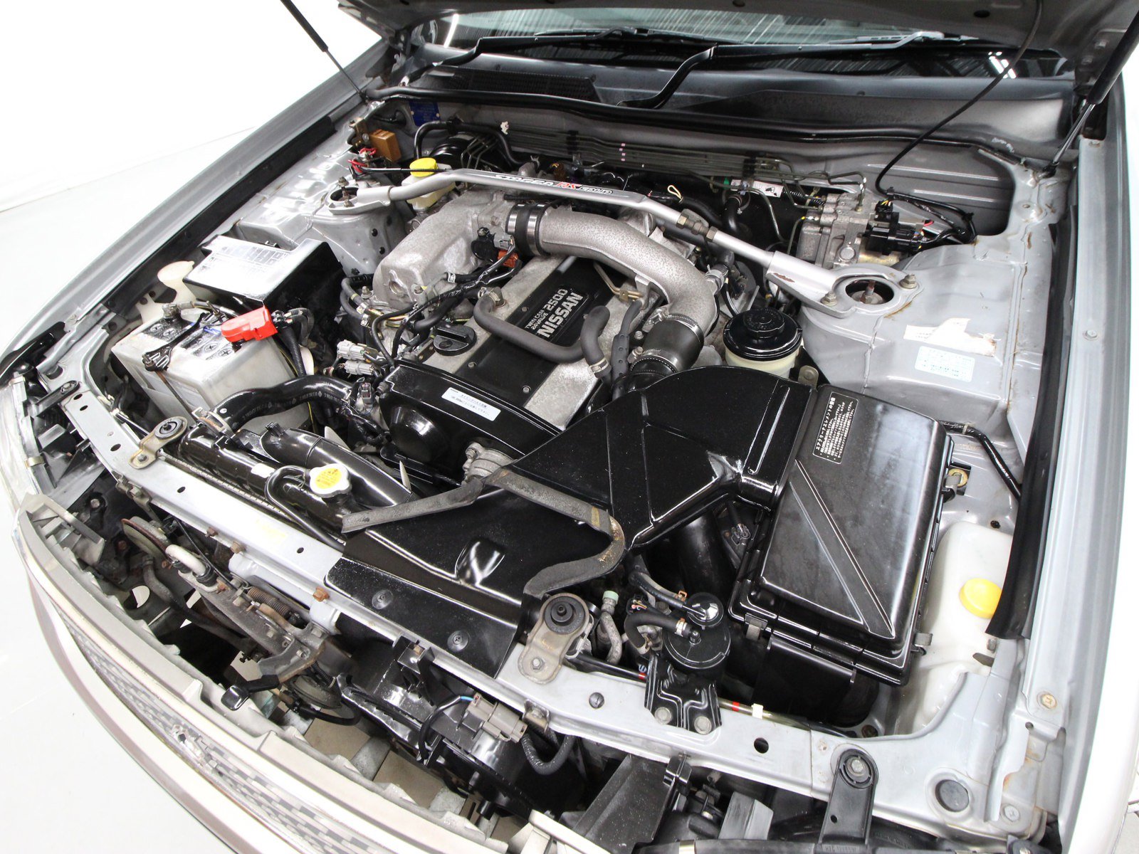 1997 Nissan Stagea 26