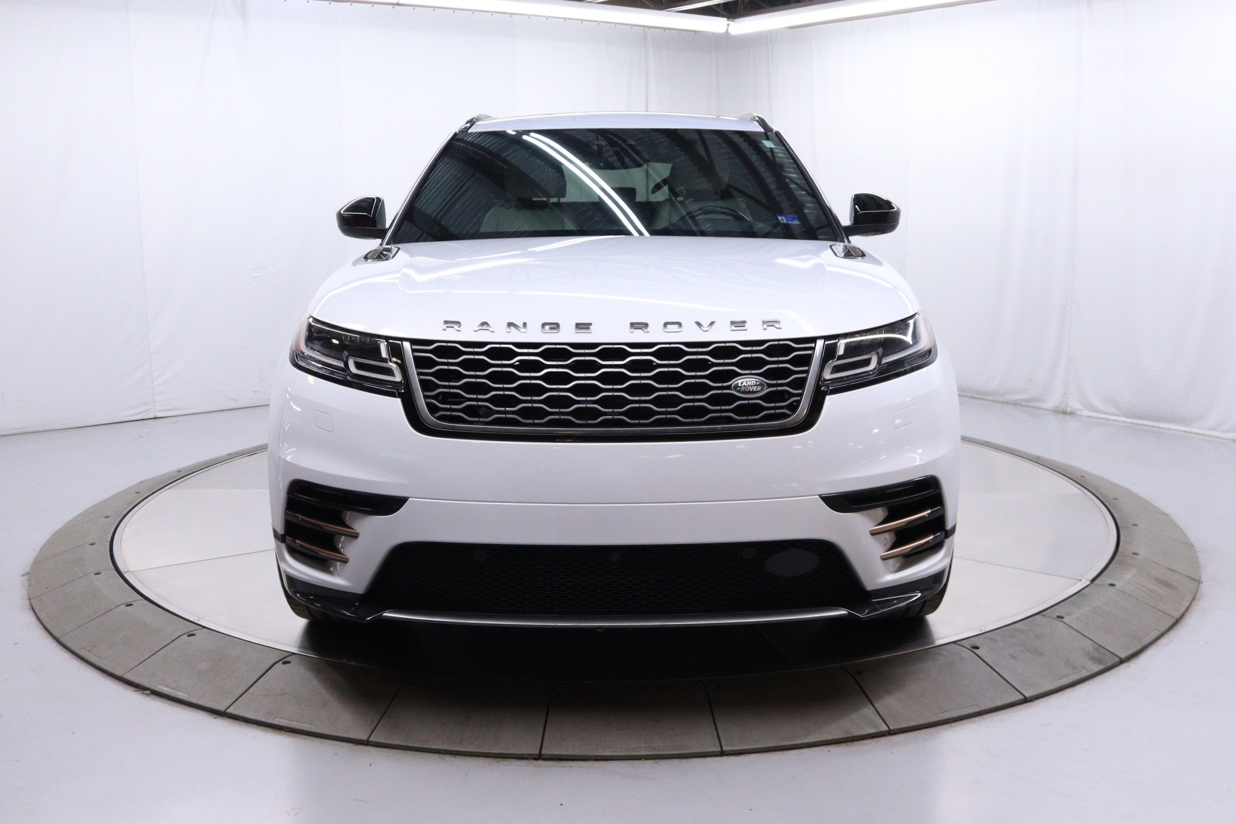 2019 Land Rover Range Rover Velar 4