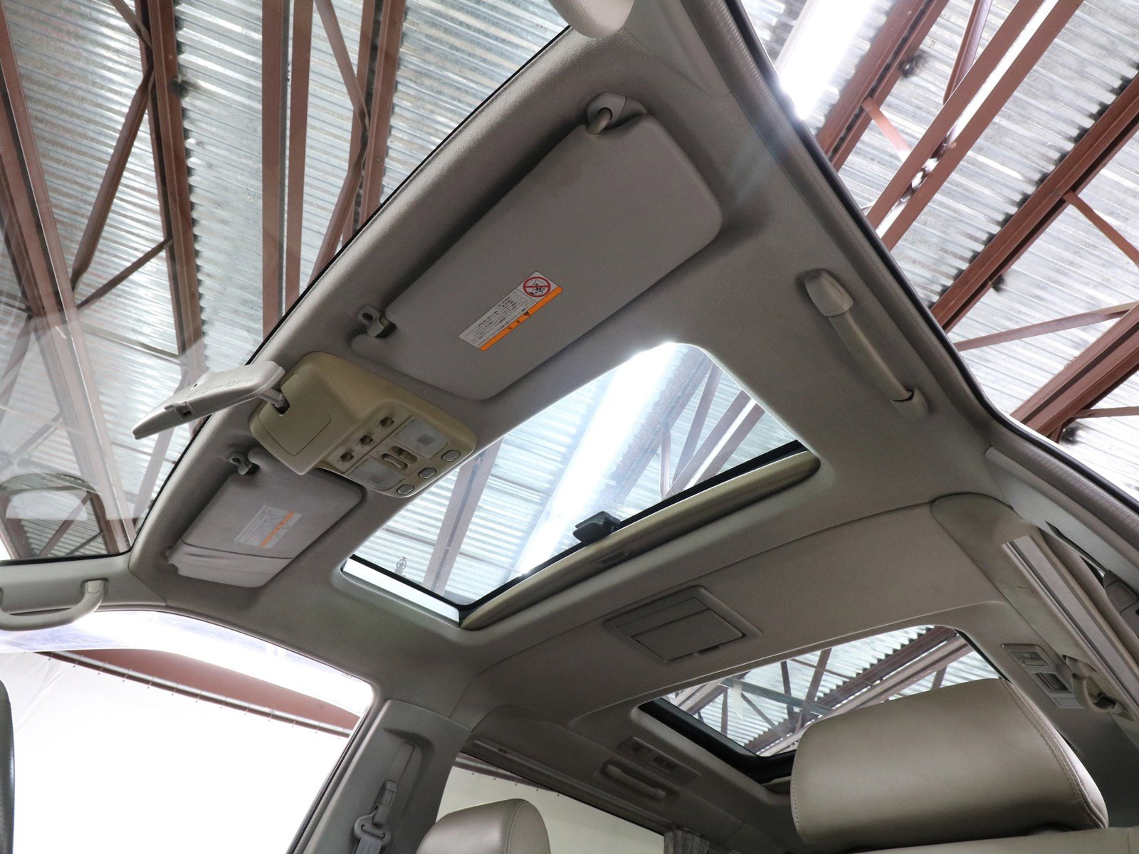 1998 Nissan Elgrand 37