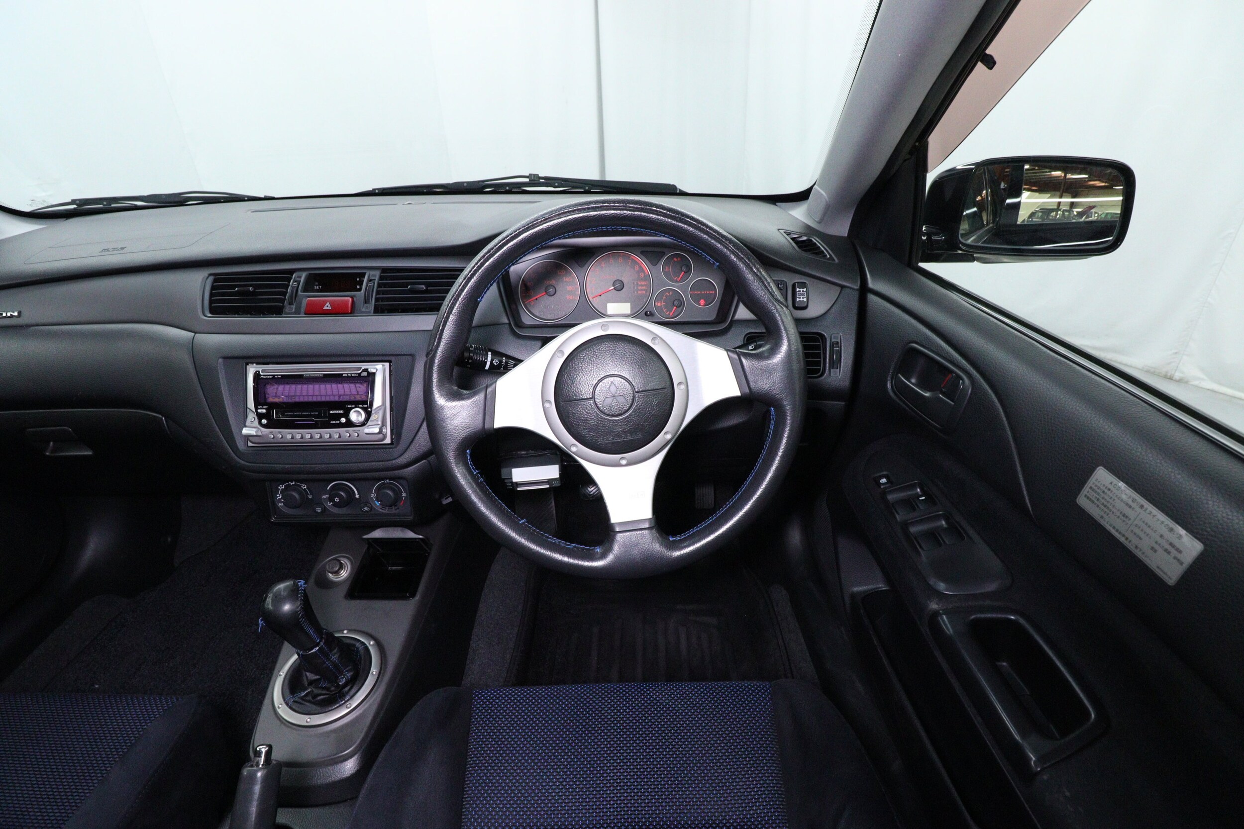 2001 Mitsubishi Lancer 51