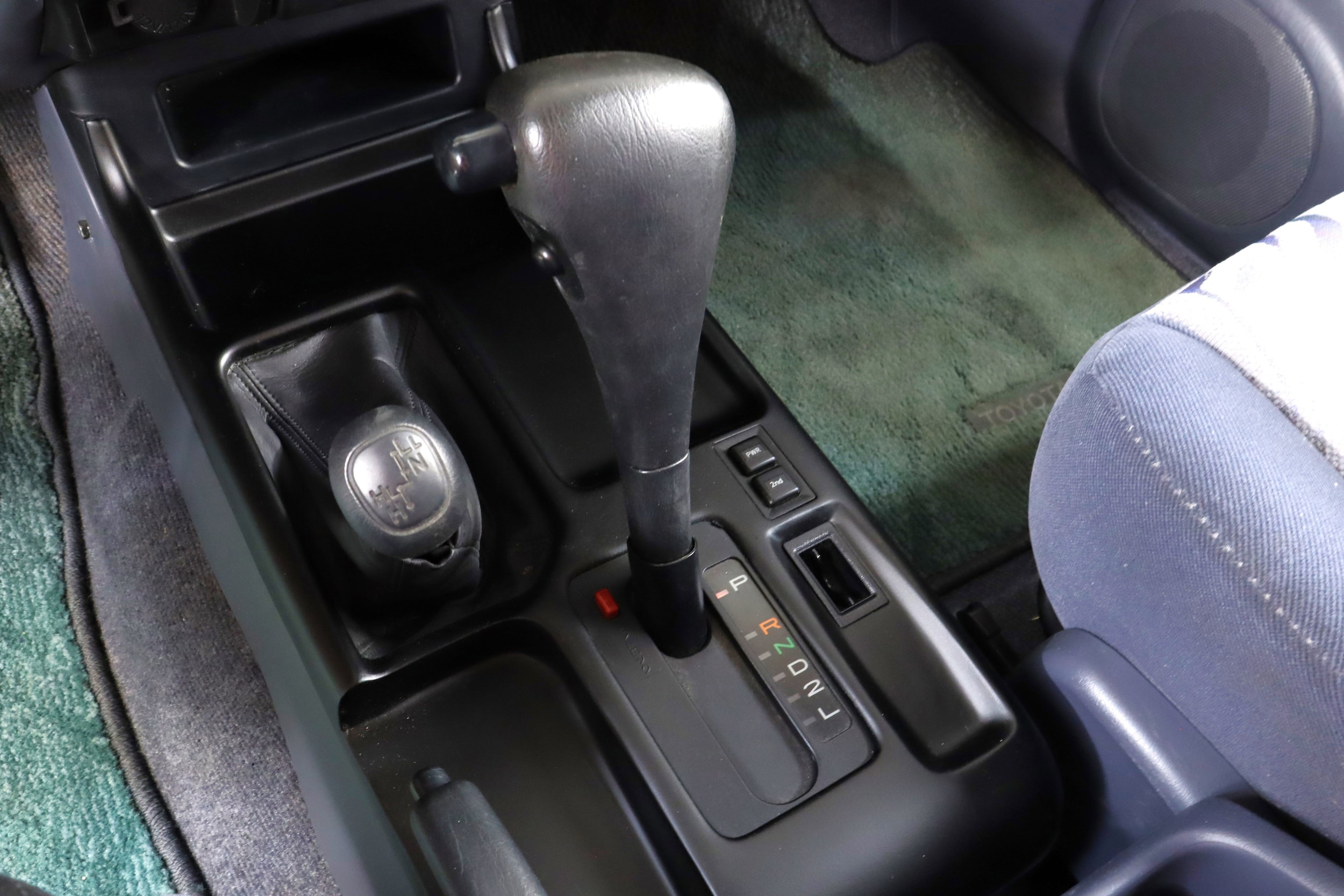 1999 Toyota Land Cruiser Prado 14
