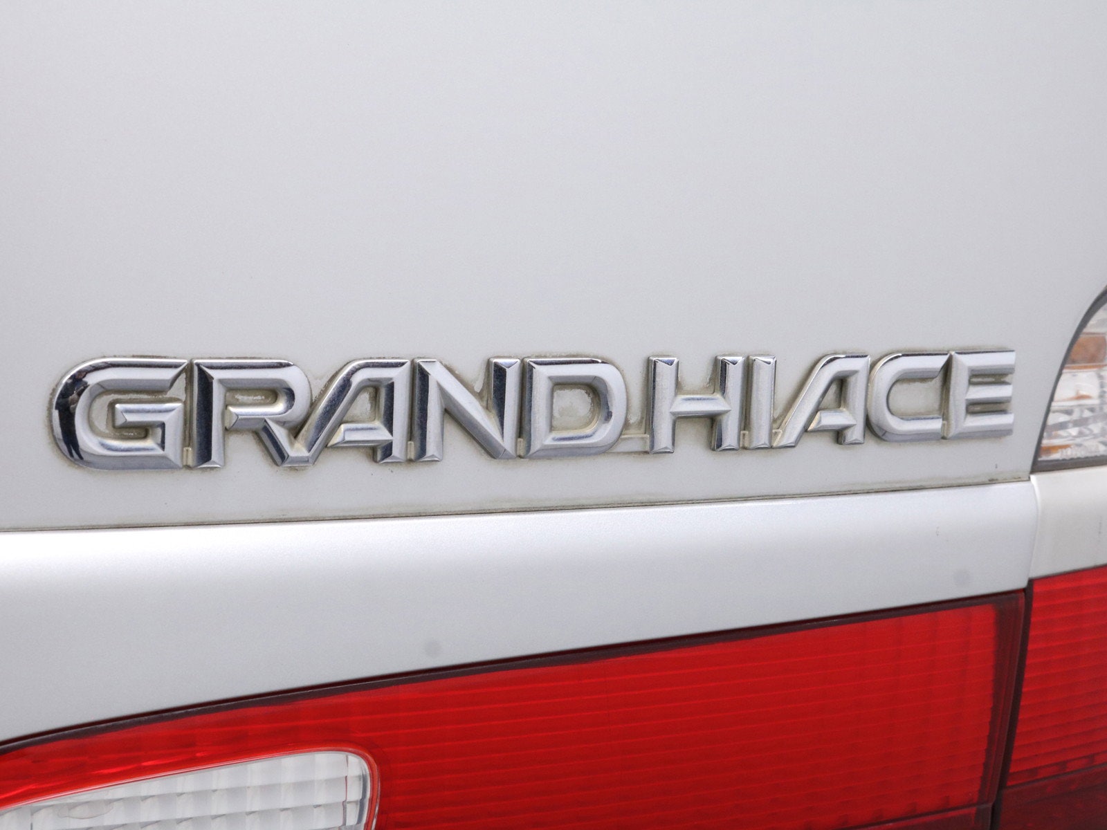 1999 Toyota Grand Hiace 63