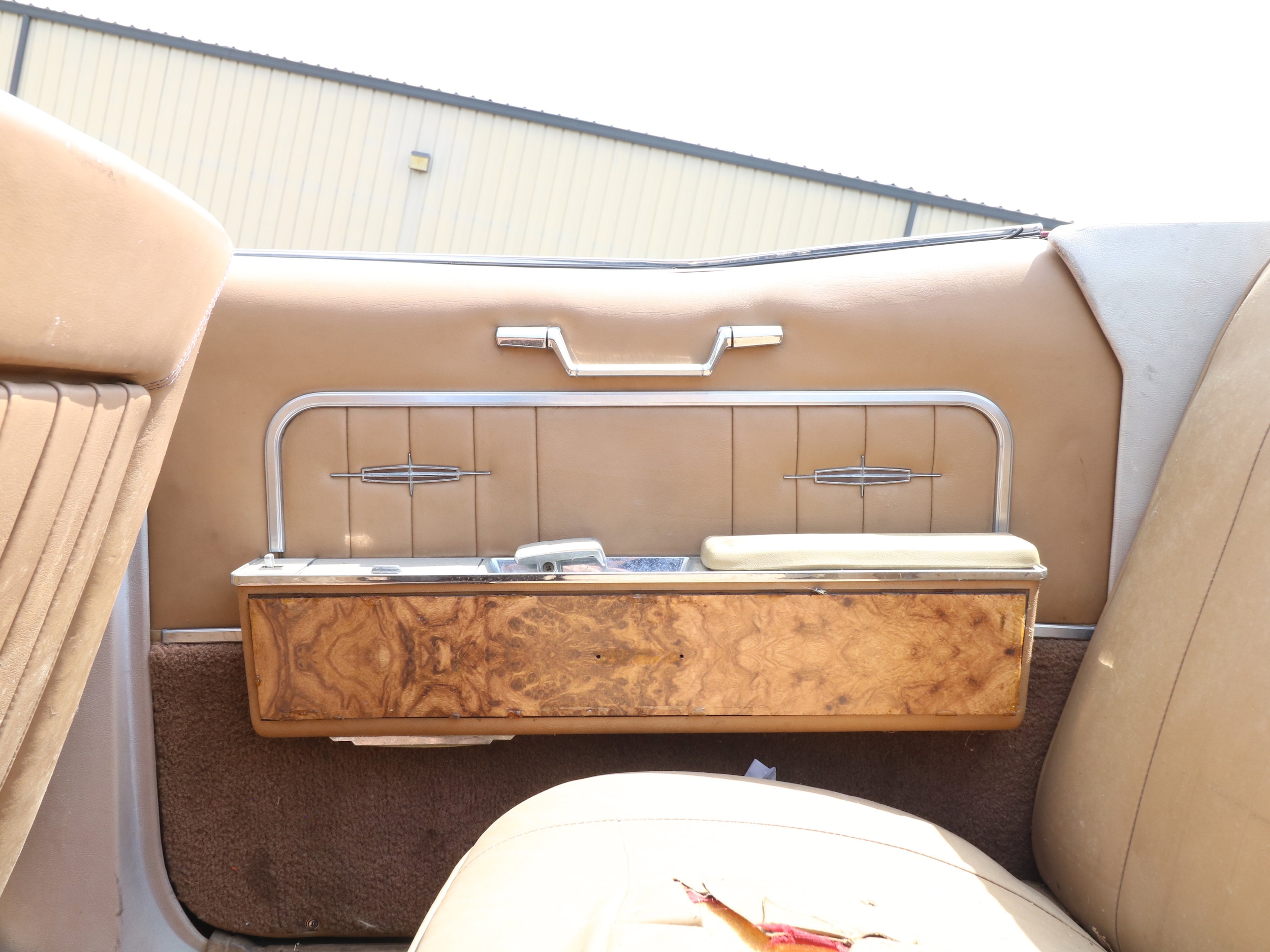 1966 Lincoln Continental 31