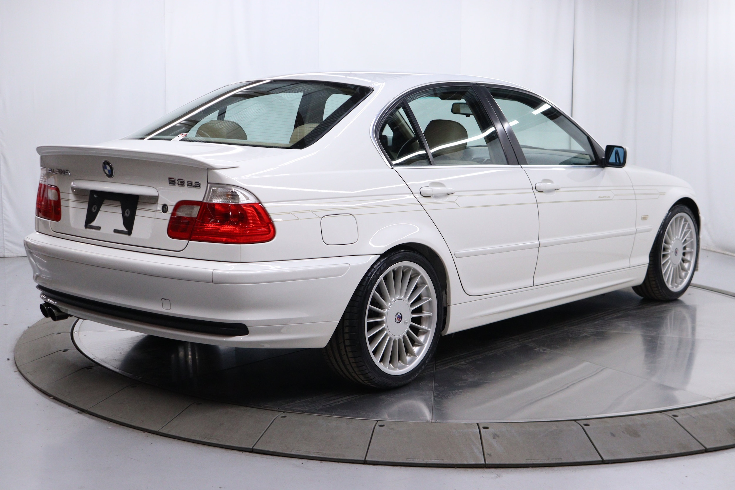 2000 BMW Alpina B3 8