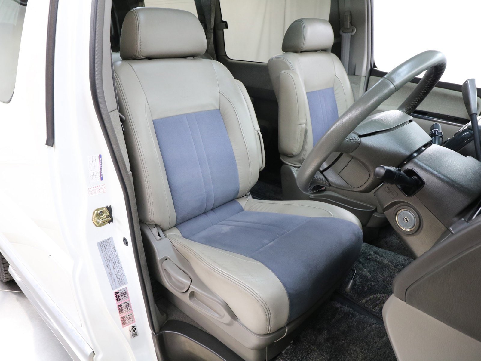 1998 Nissan Elgrand 14