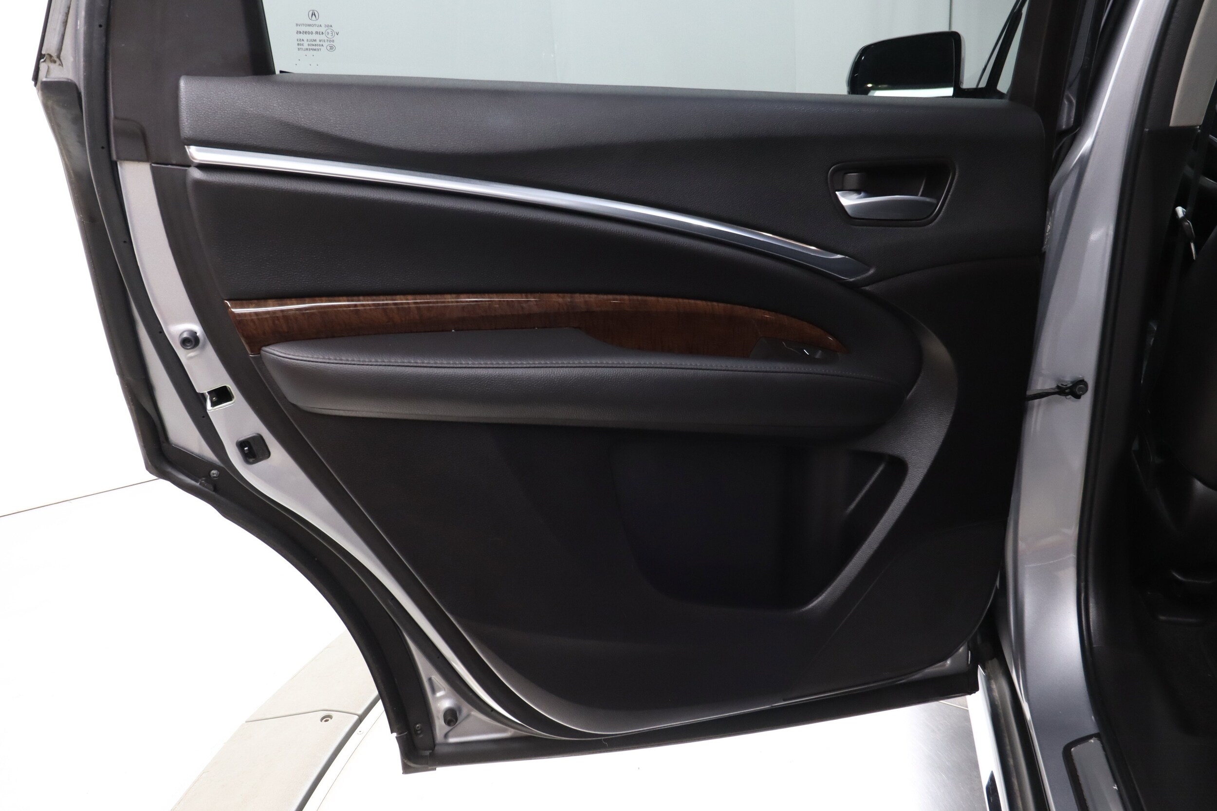 2017 Acura MDX 22