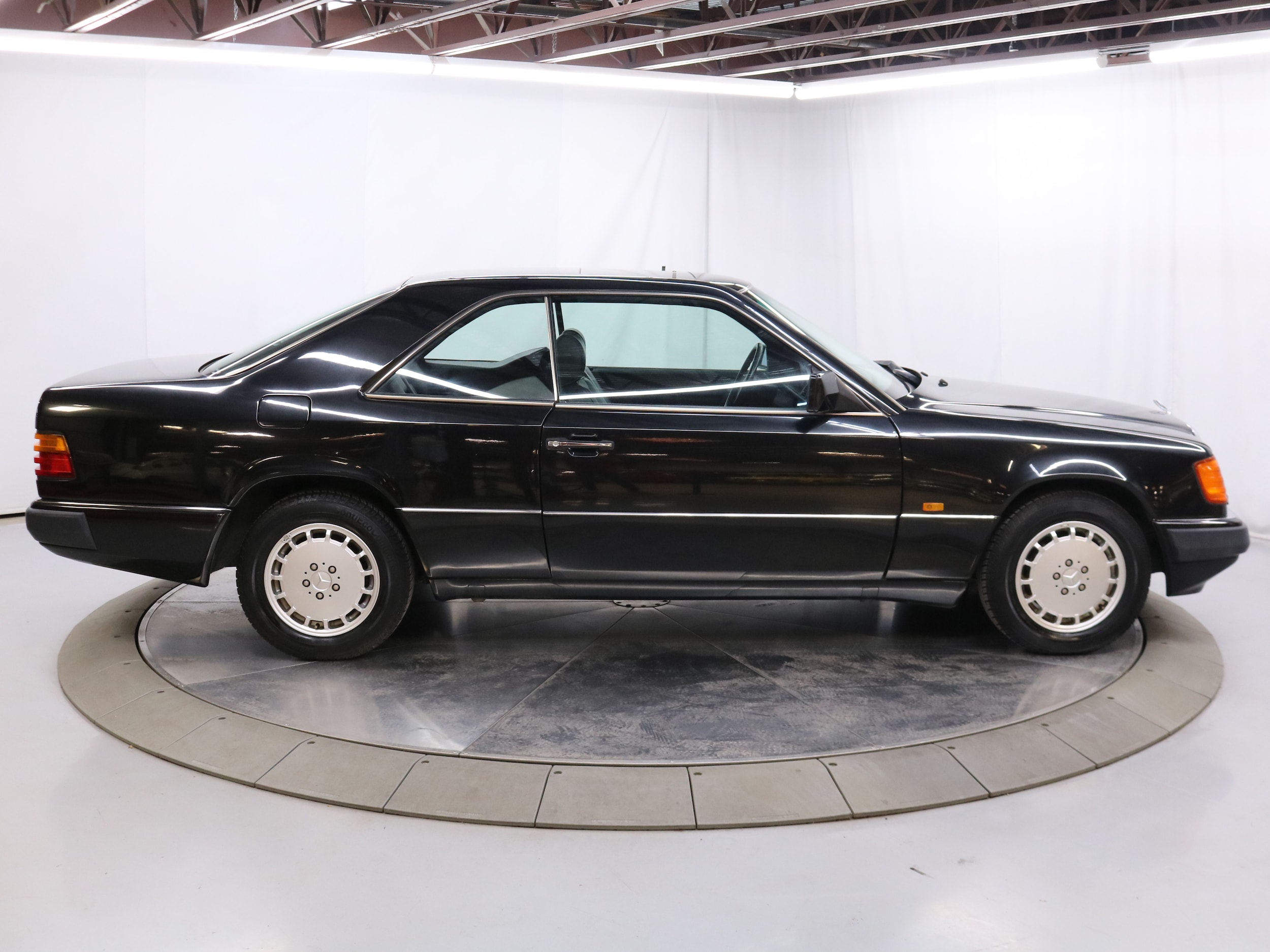 1992 Mercedes-Benz 300CE 8