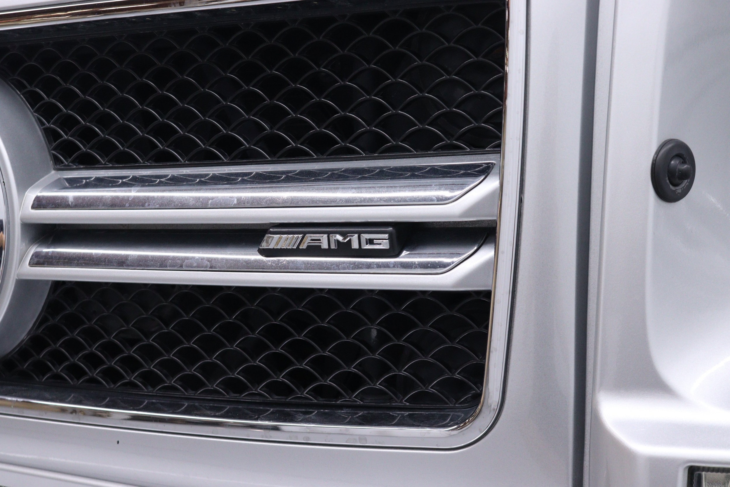 2000 Mercedes Benz AMG G55L 69