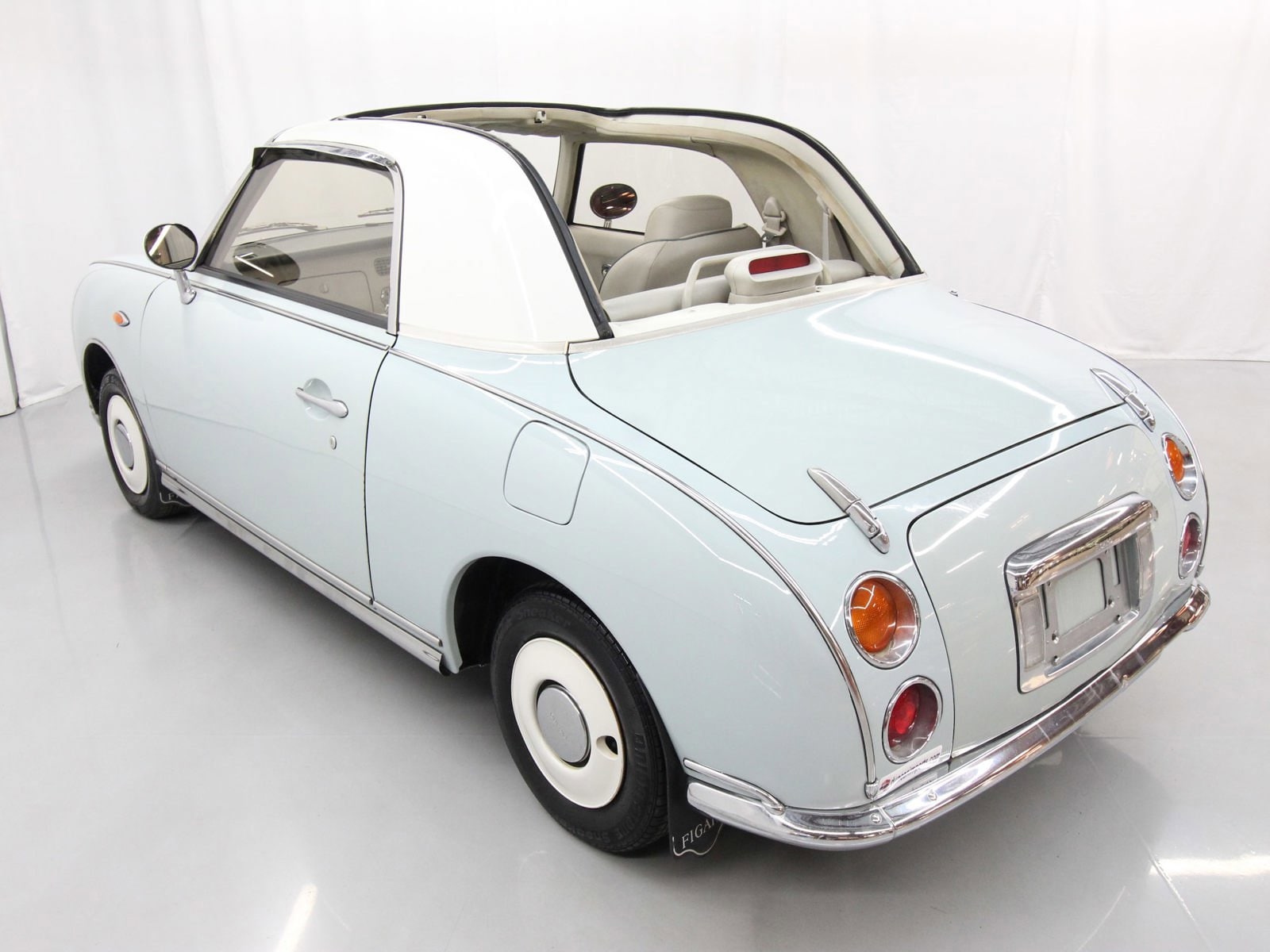 1991 Nissan Figaro 9