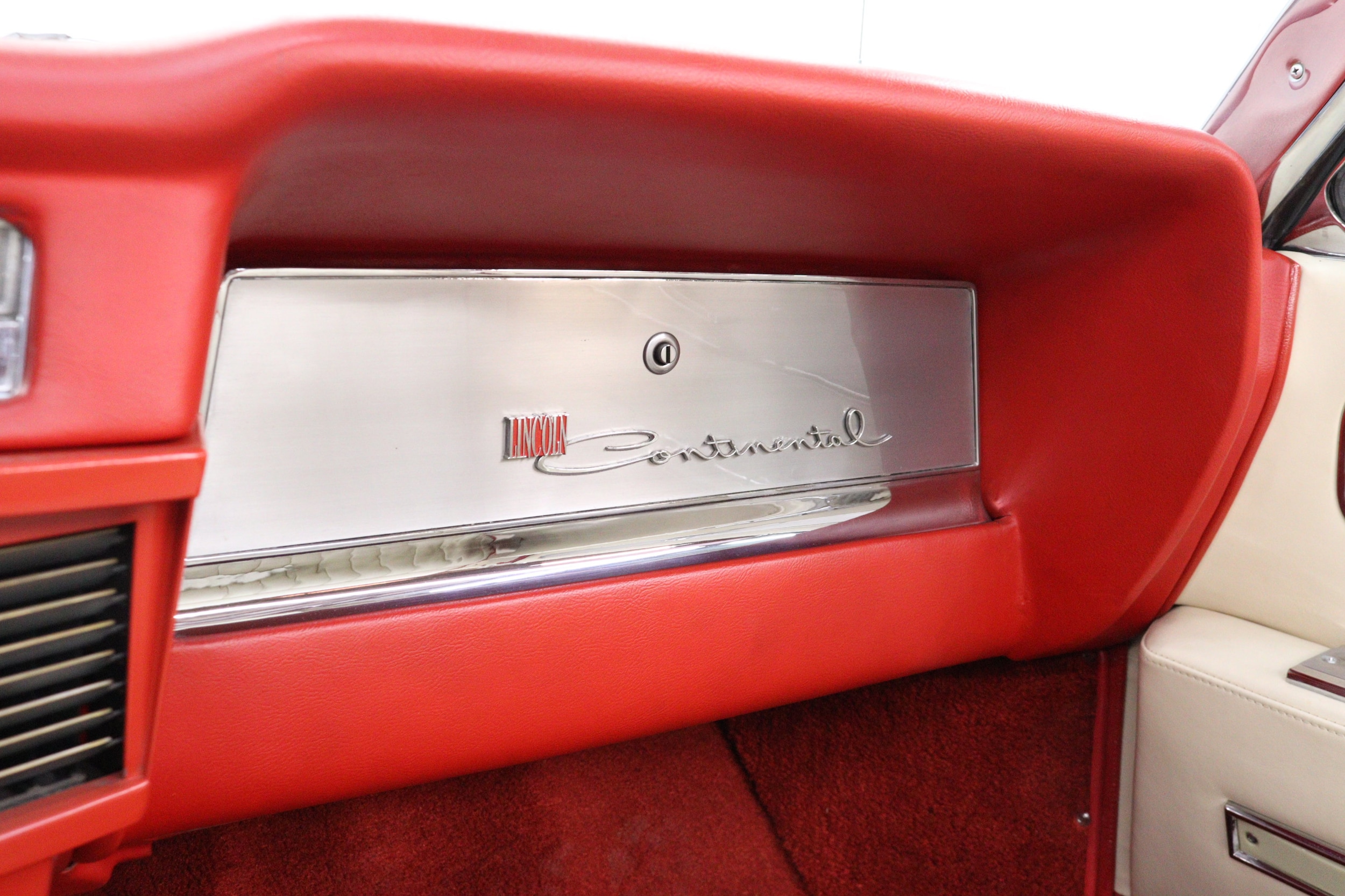 1963 Lincoln Continental 68
