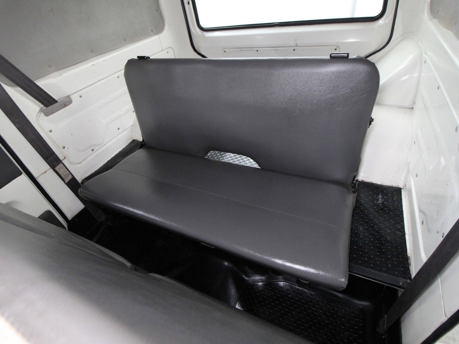 1989 Nissan S-Cargo 17