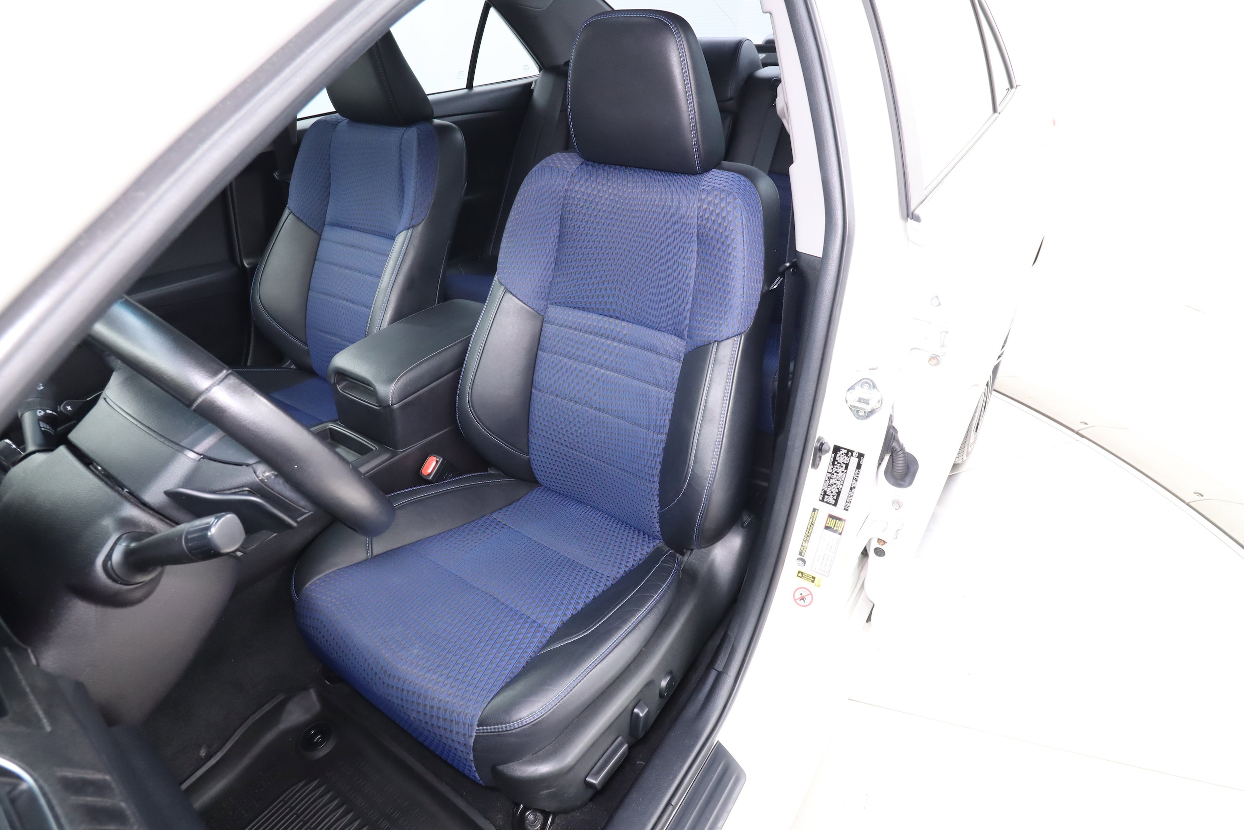 2016 Toyota Camry 16