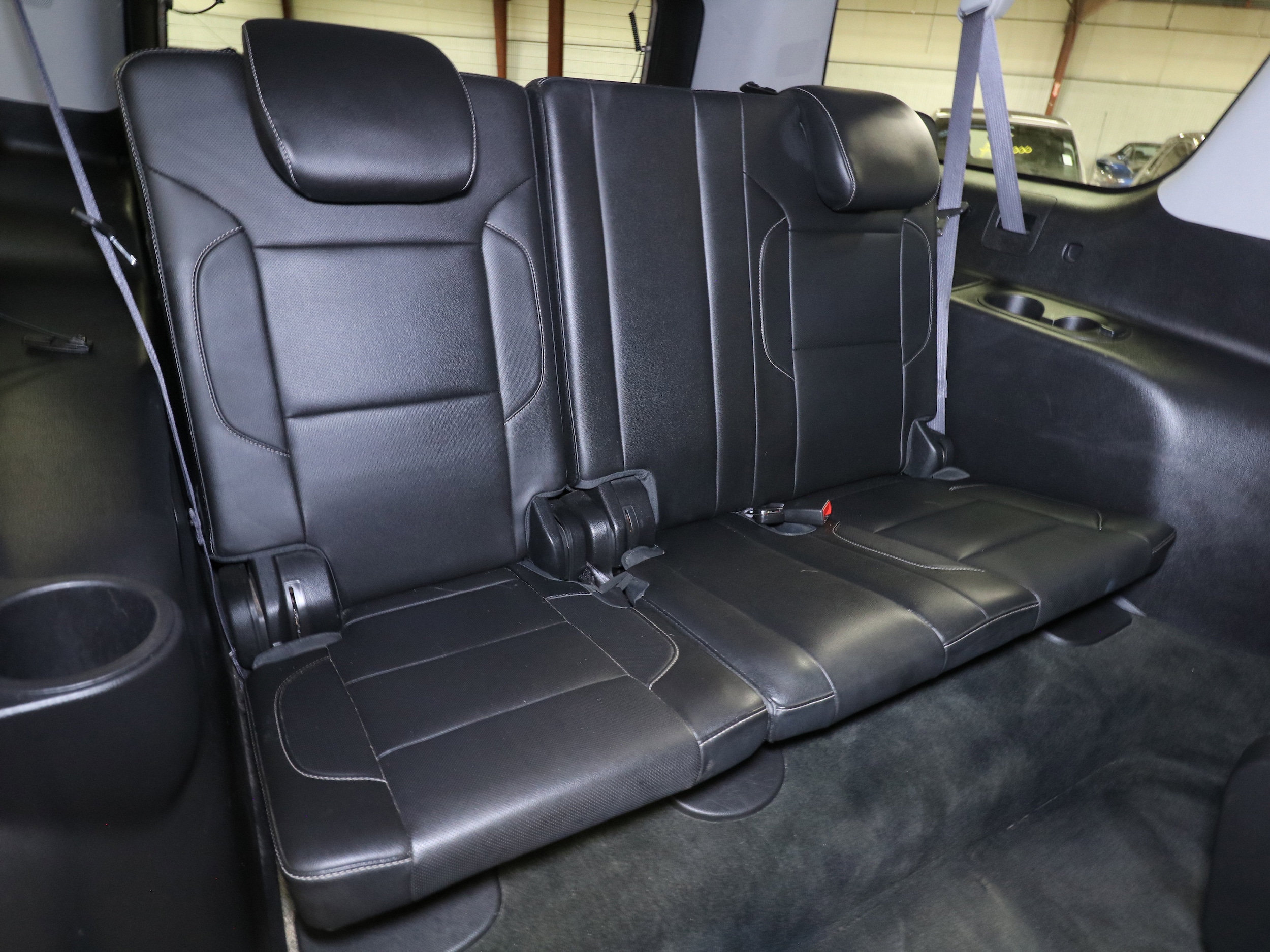 2015 Chevrolet Suburban 19