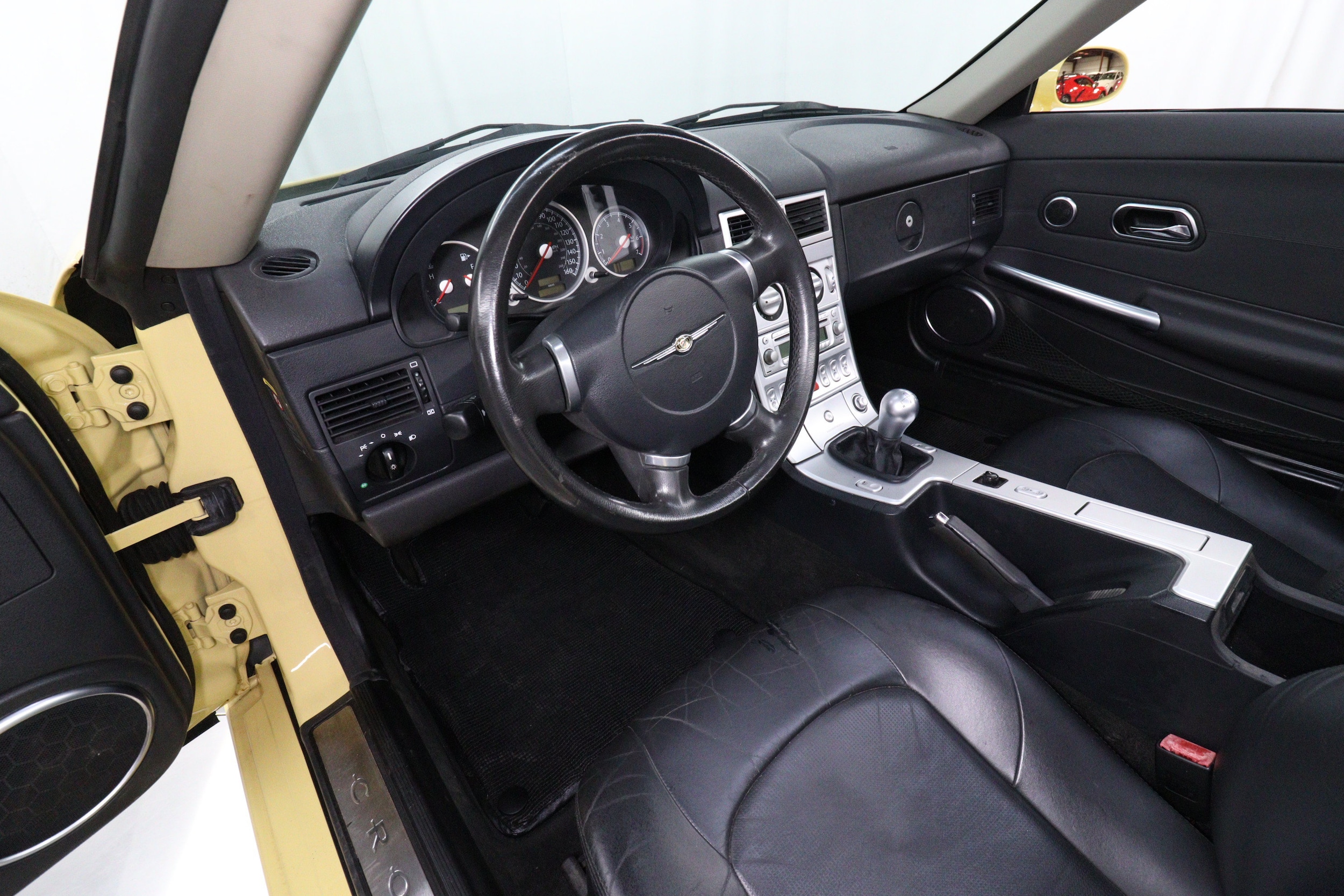 2005 Chrysler Crossfire 15