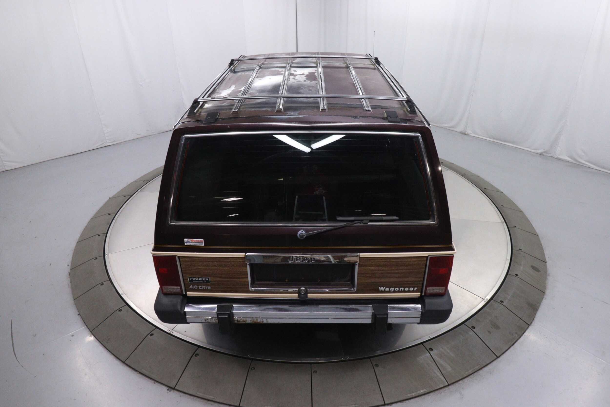 1989 Jeep Wagoneer Limited 46