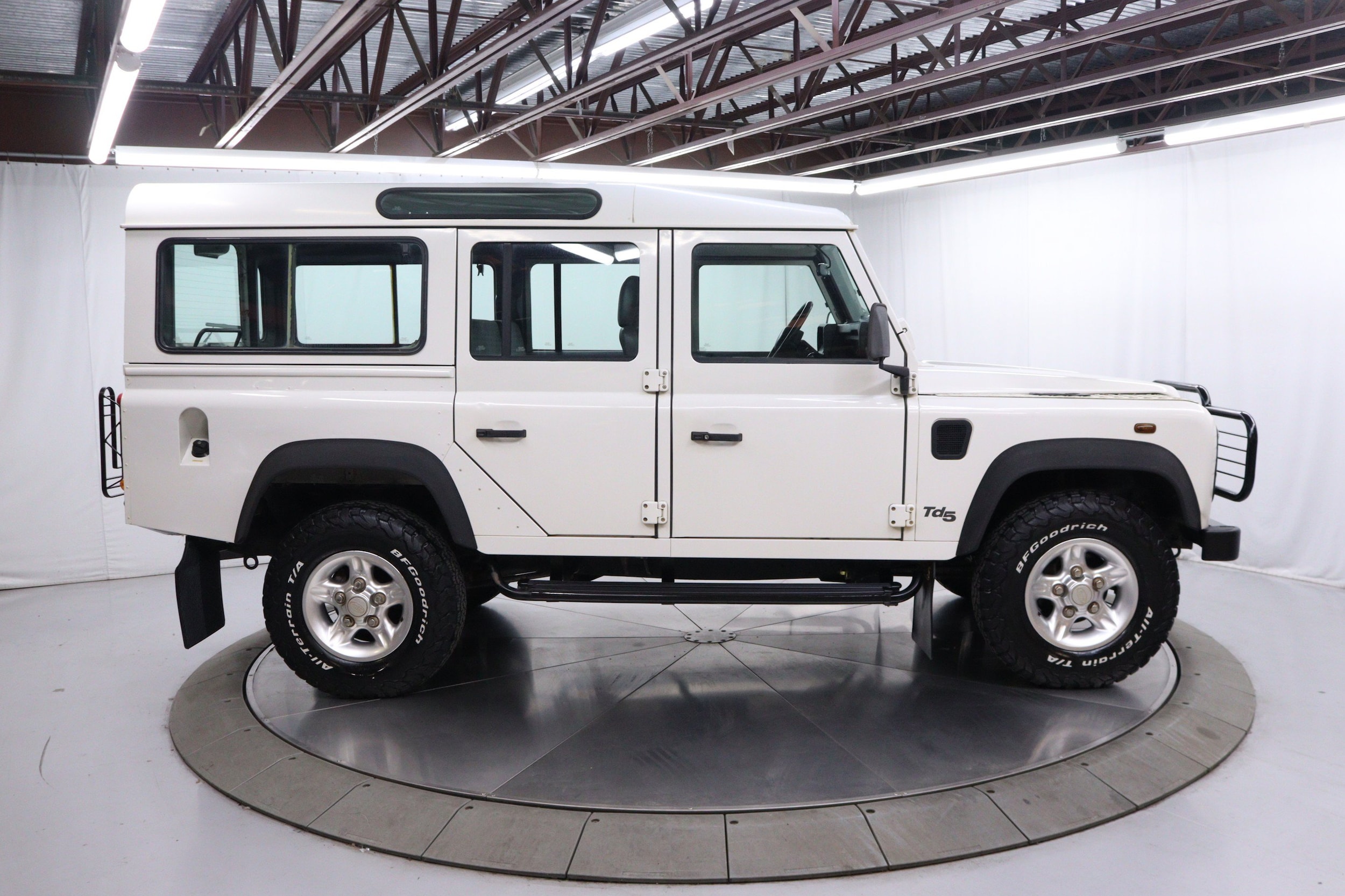 2001 Land Rover Defender 8