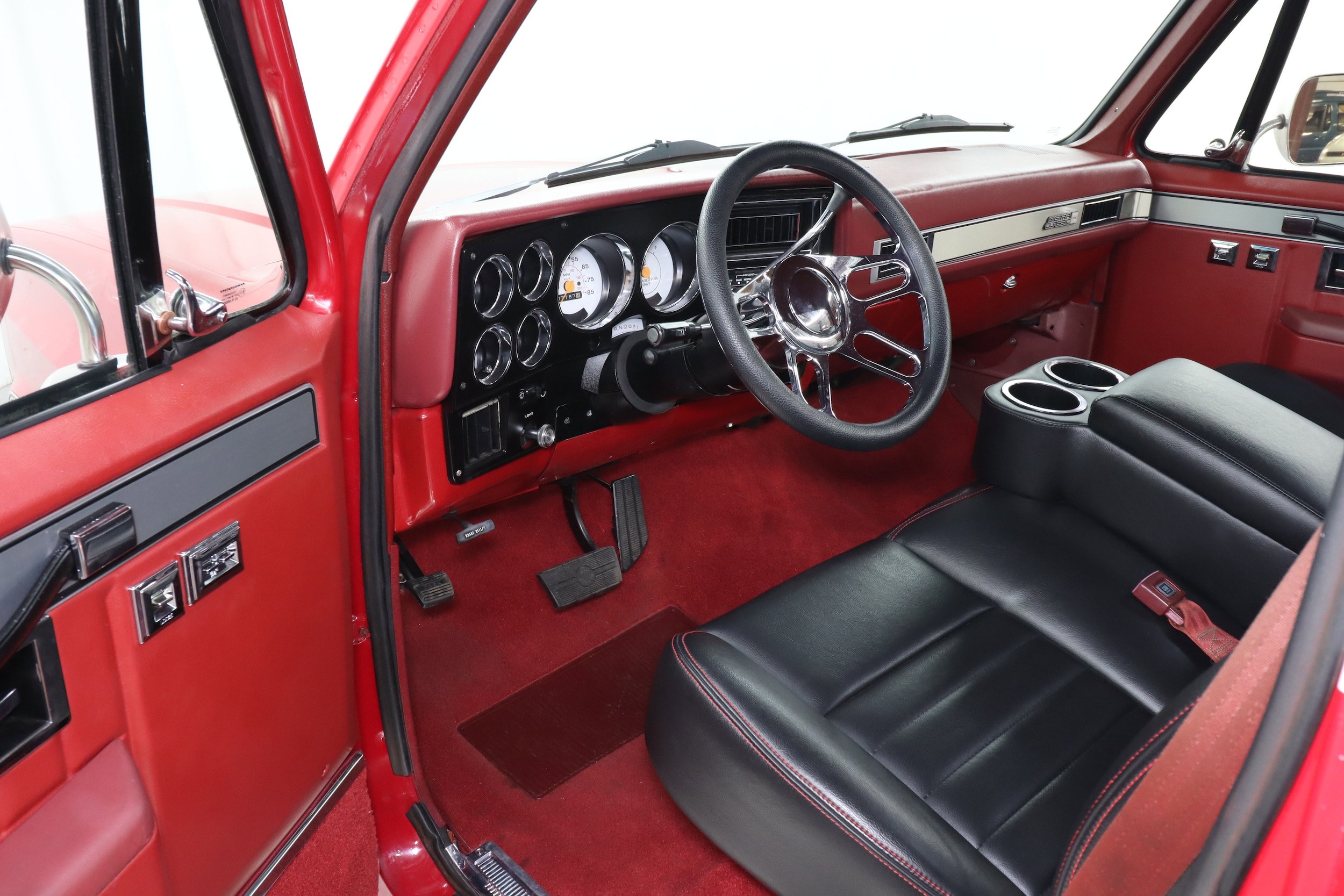 1983 GMC Sierra 11