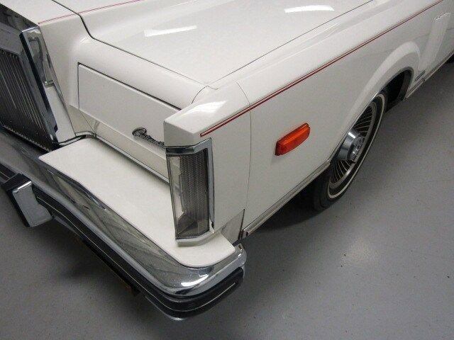 1982 Lincoln Continental 33