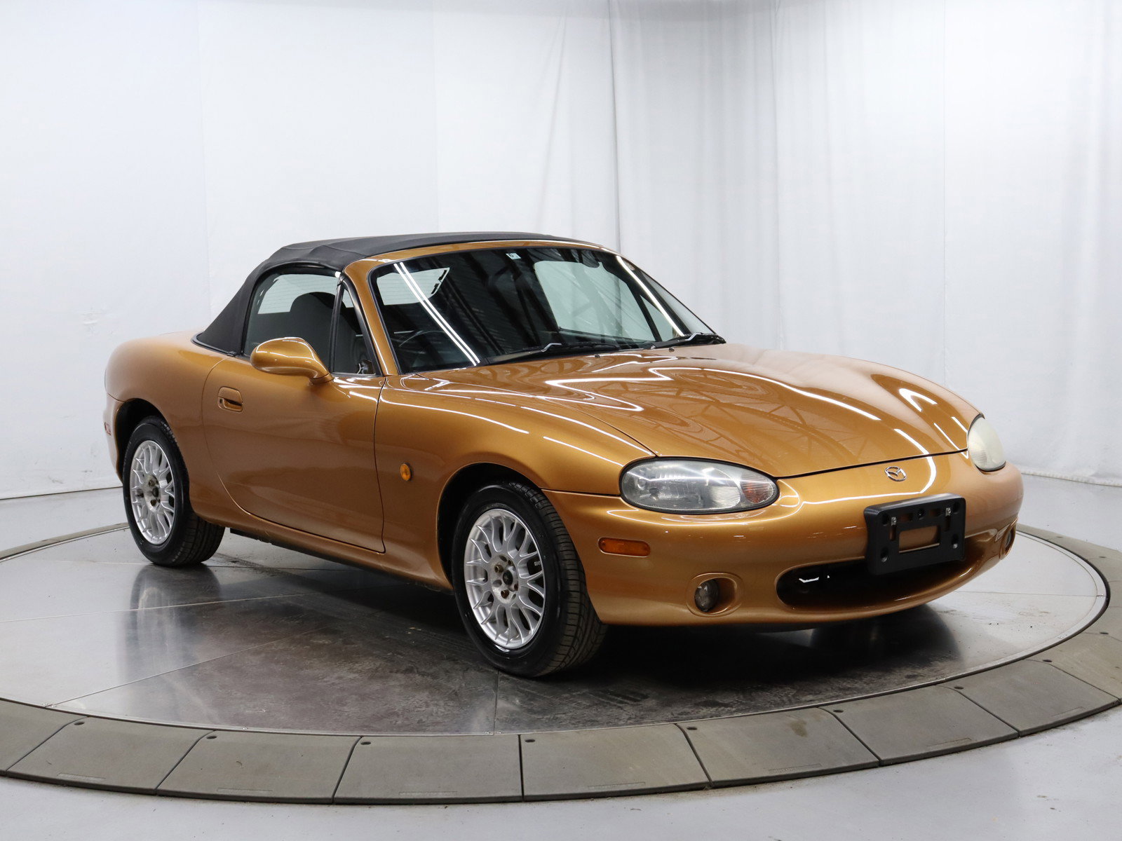 1998 Mazda Eunos Roadster 9