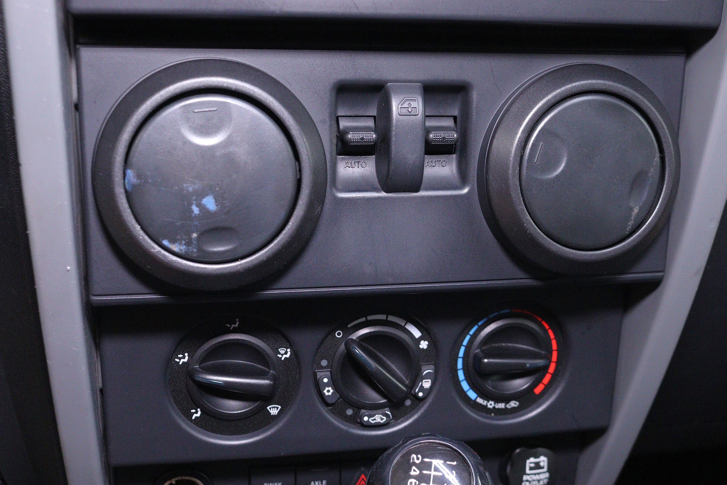 2009 Jeep Wrangler 13