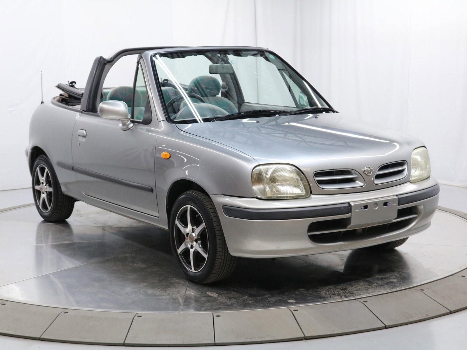 1998 Nissan March 11