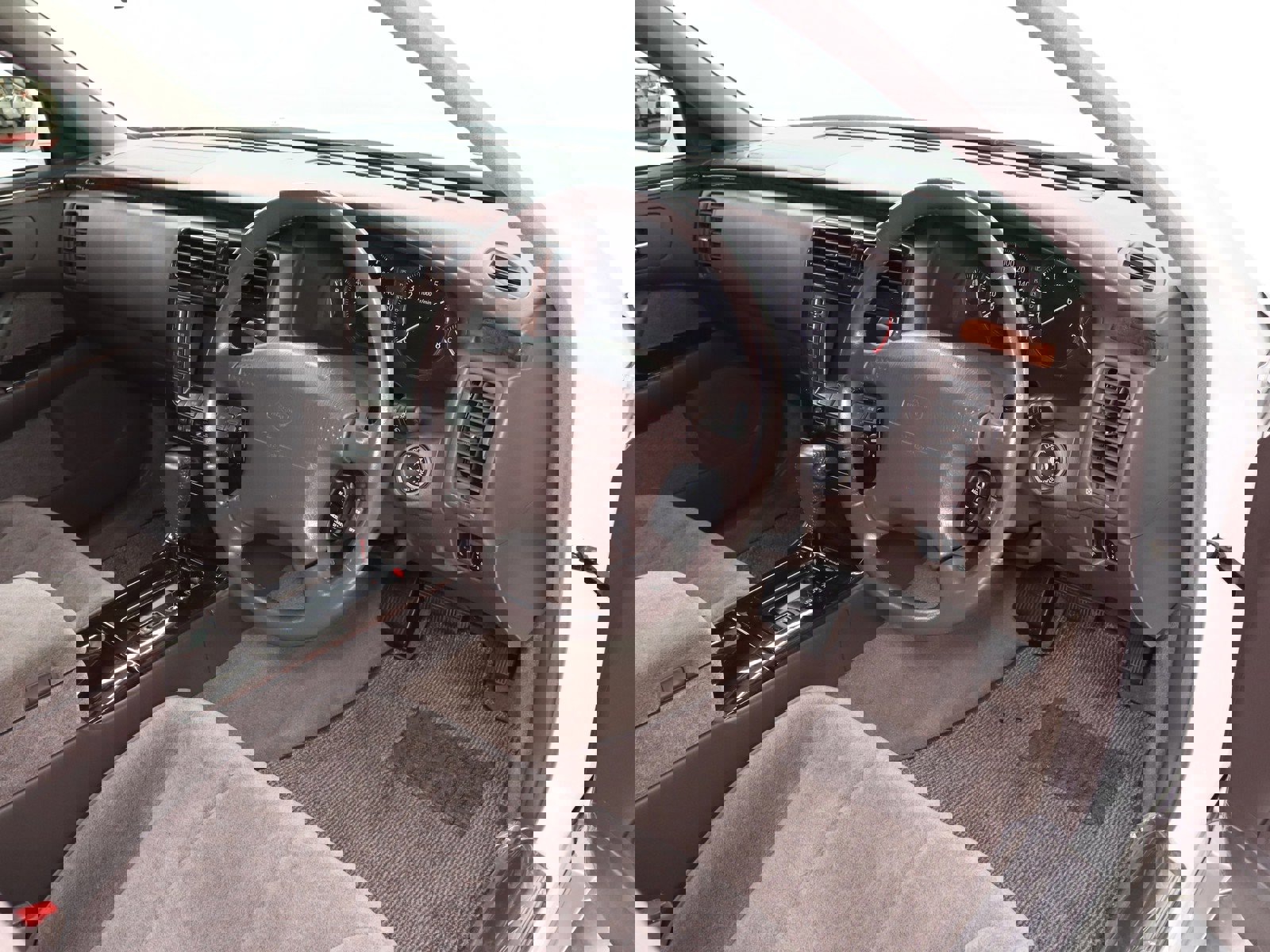 1998 Nissan Cima 9
