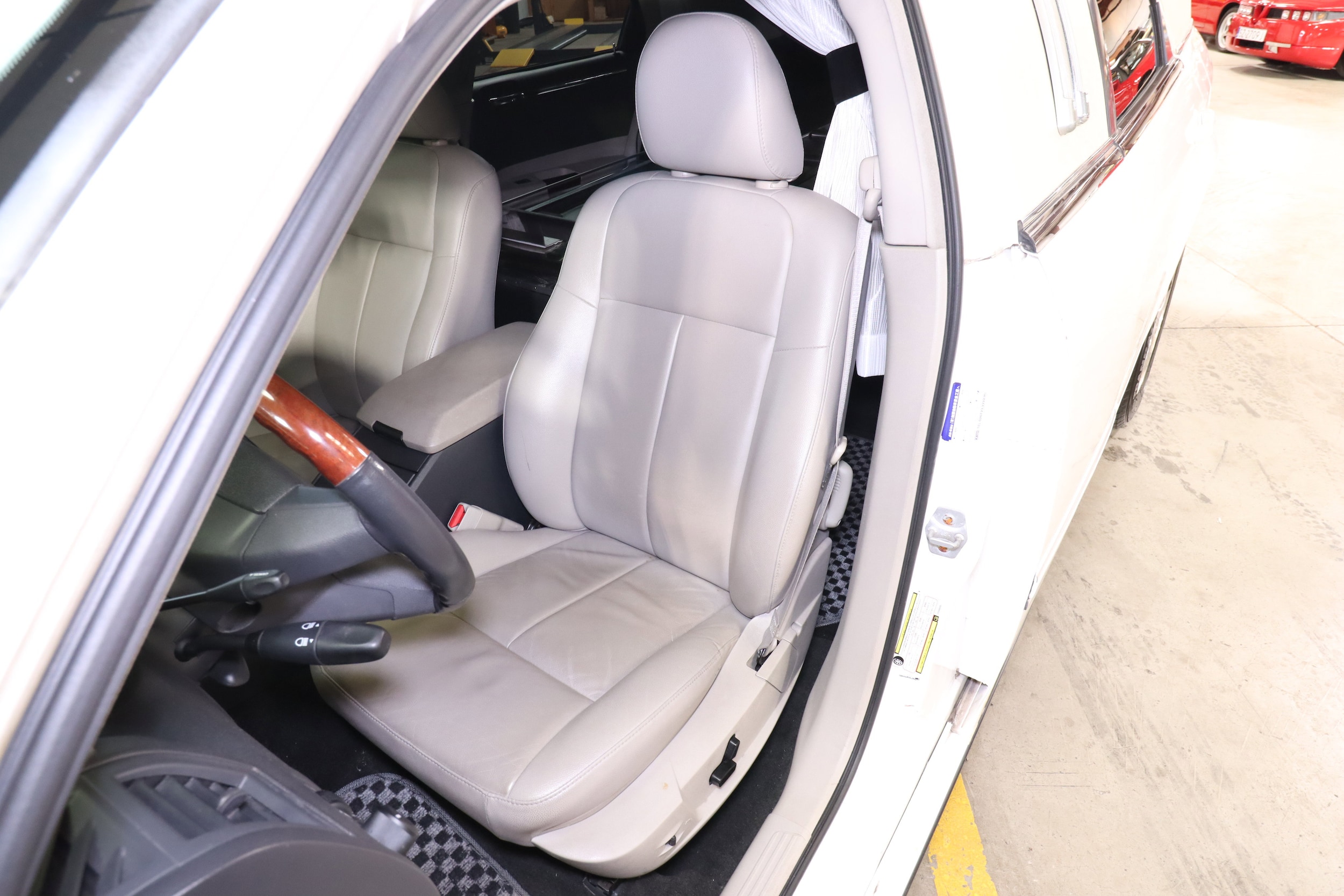 2007 Chrysler 300 18