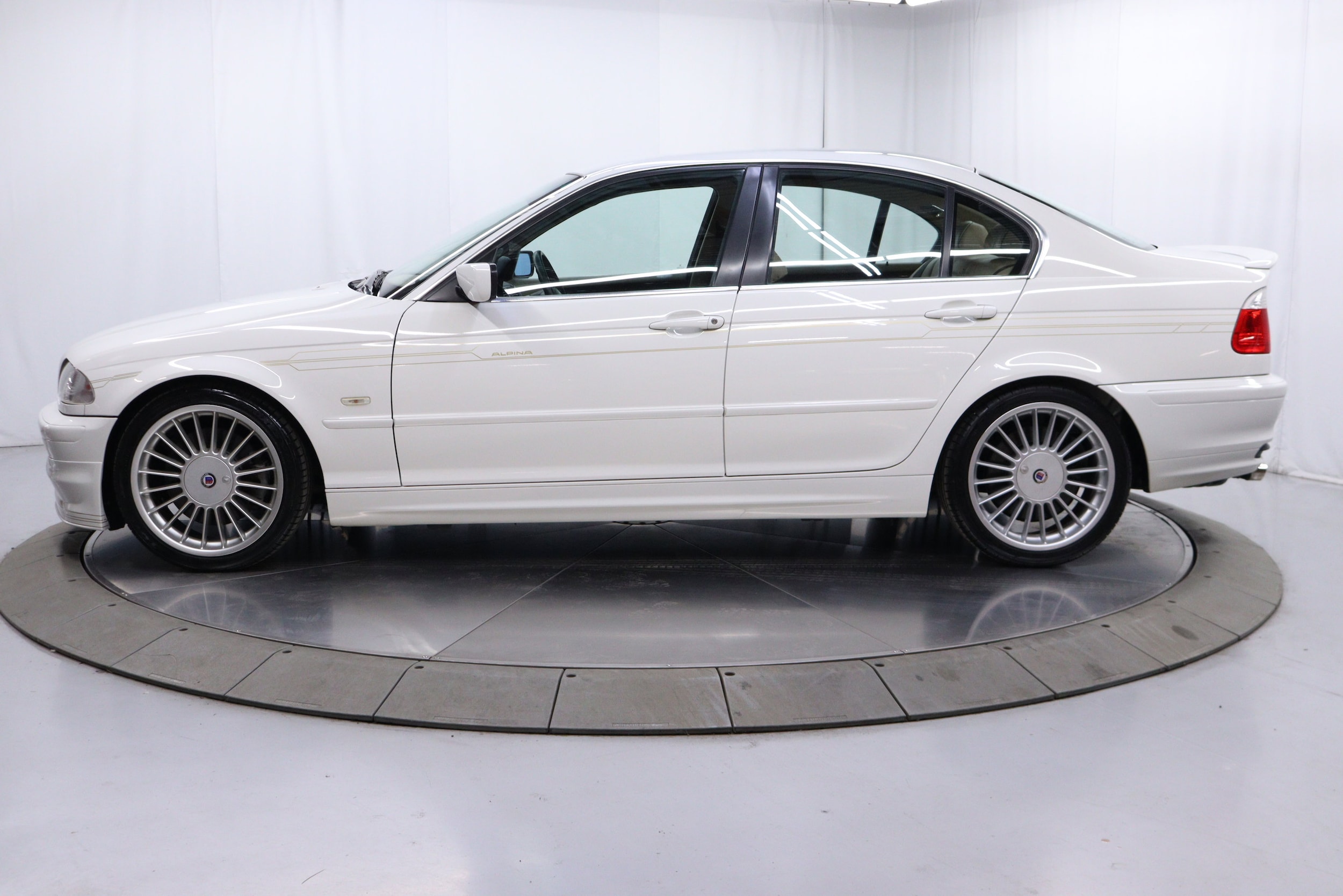 2000 BMW Alpina B3 5