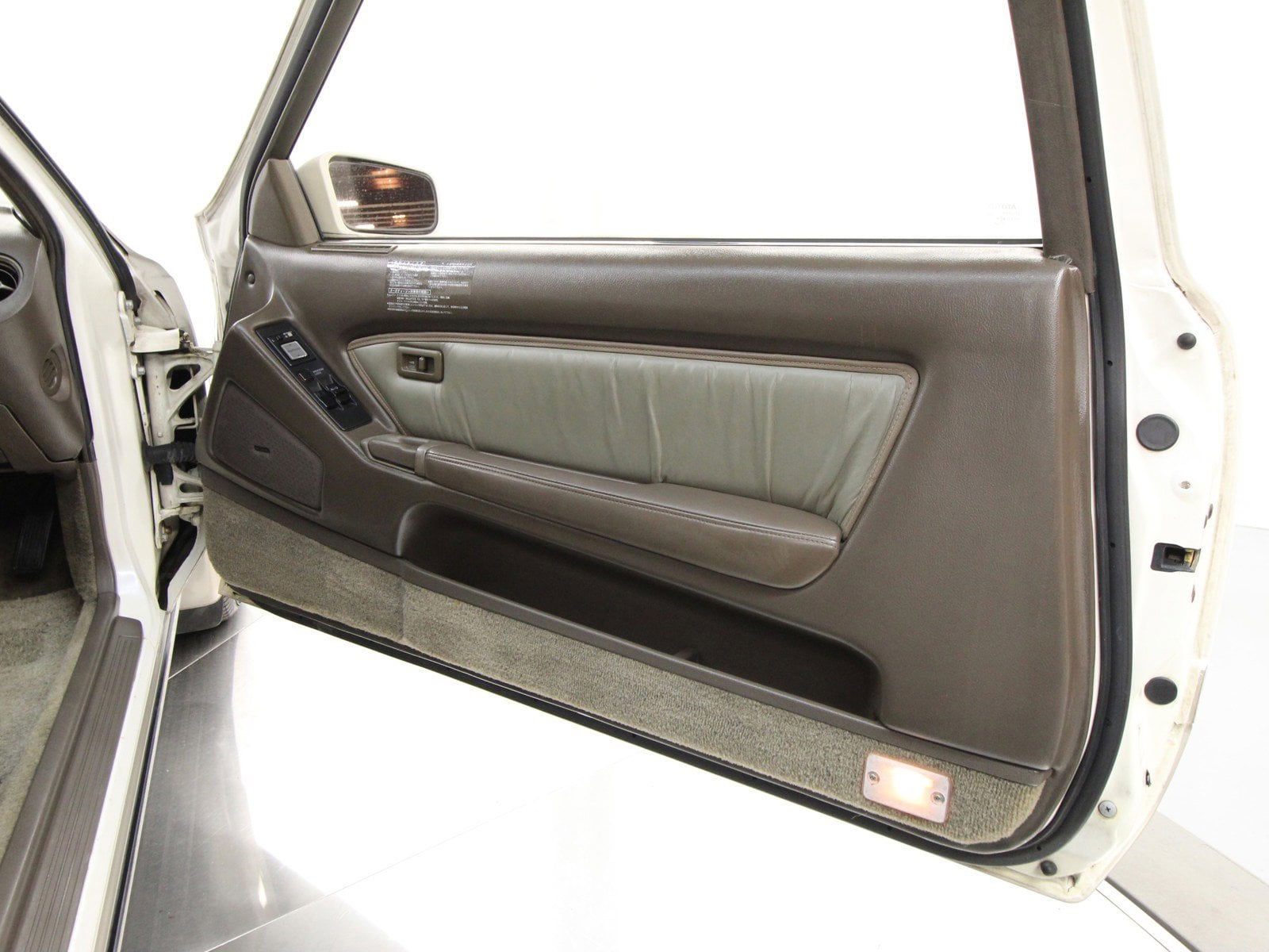 1989 Toyota Soarer 19
