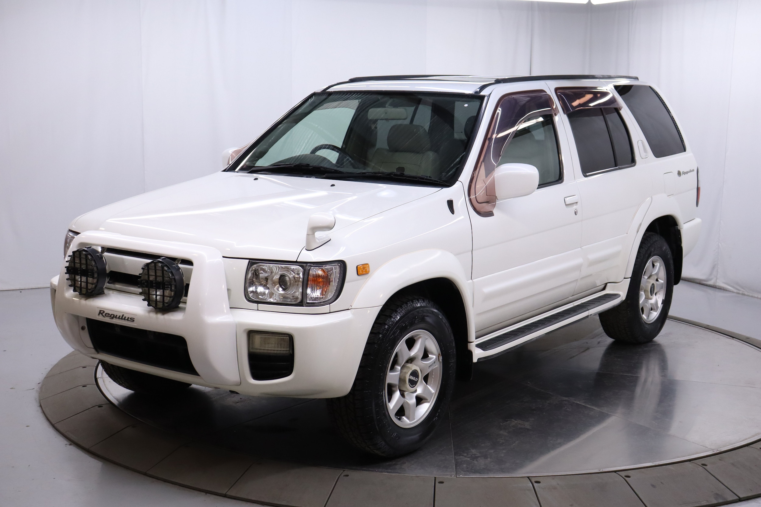 1999 Nissan Terrano Regulus 2