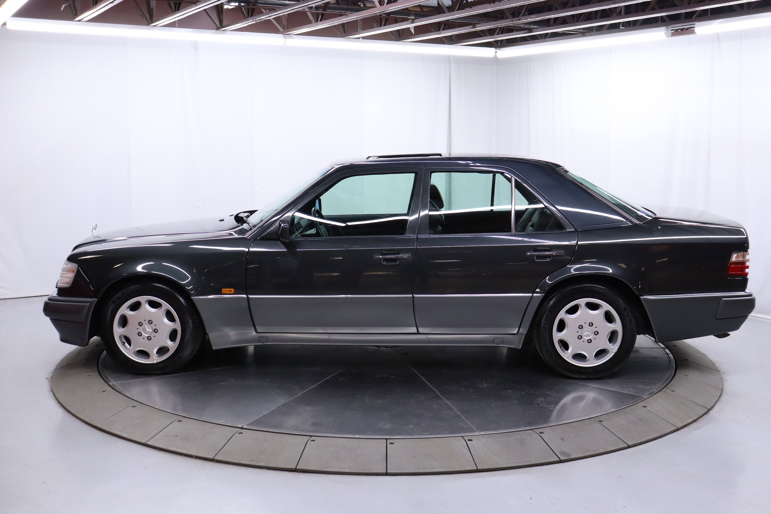 1994 Mercedes-Benz E500 6