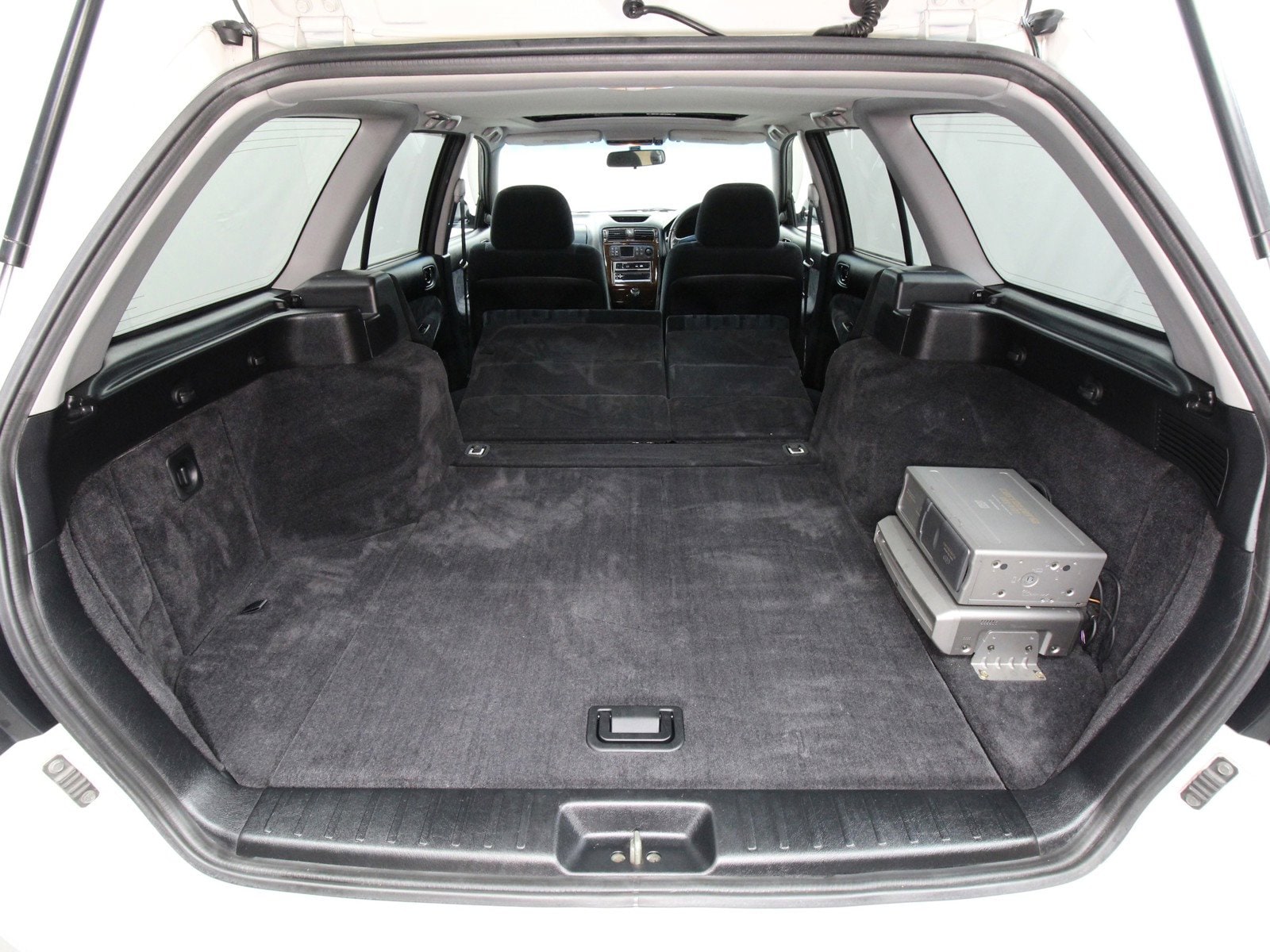 1997 Mitsubishi Legnum 29