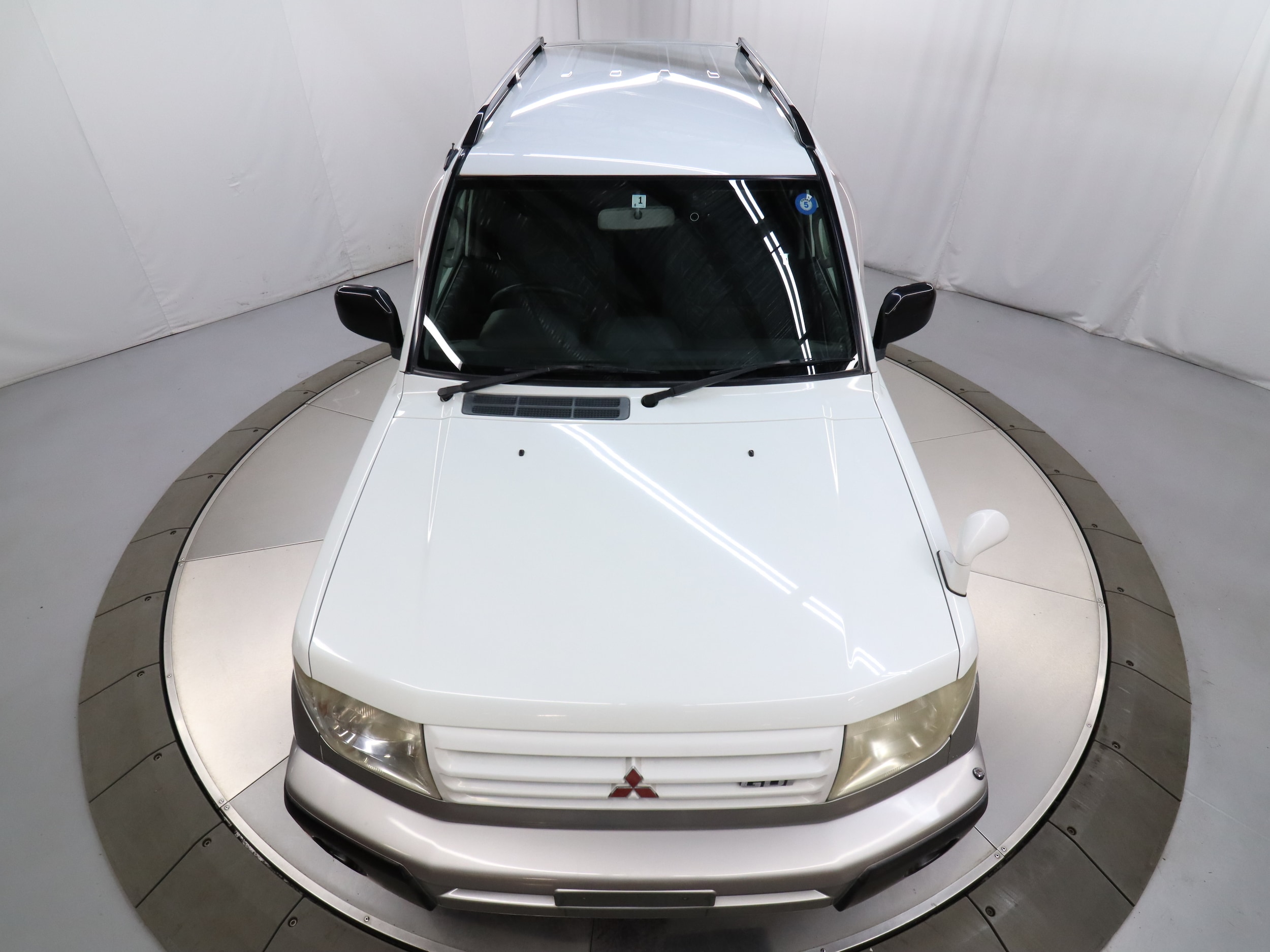 1998 Mitsubishi Pajero 40