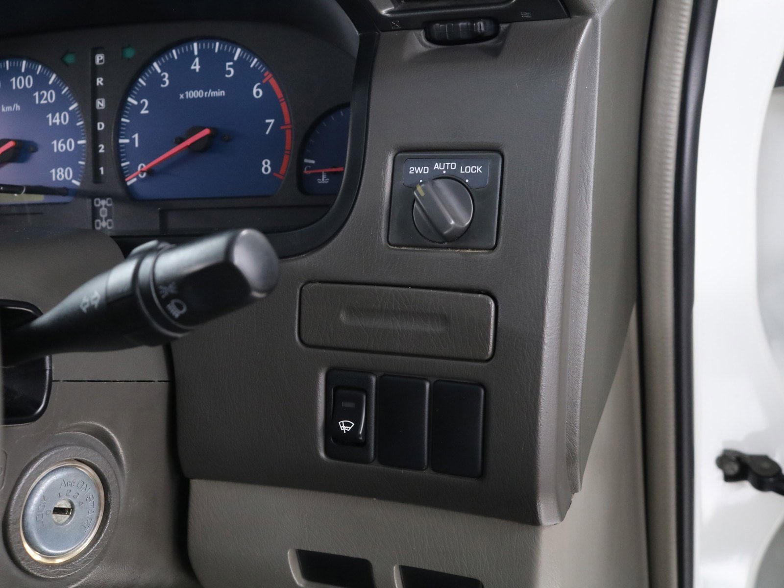 1998 Nissan Elgrand 44