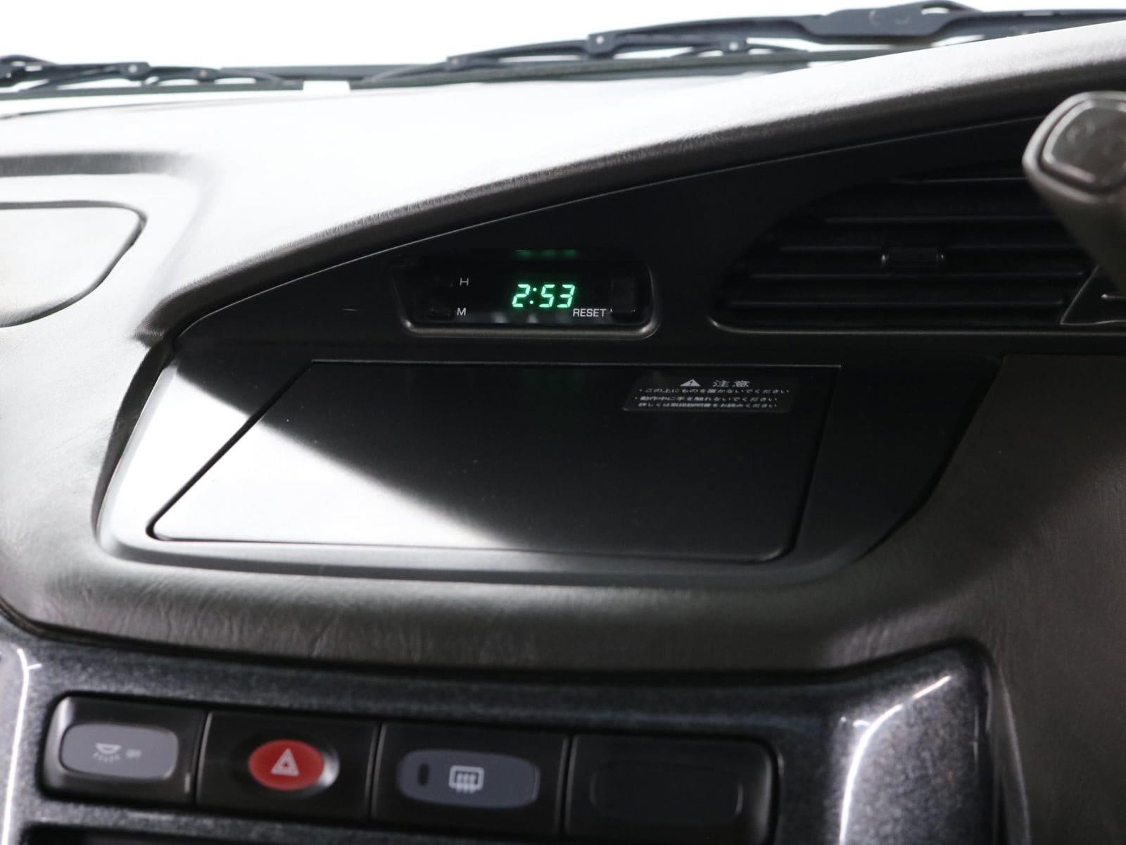 1998 Nissan Elgrand 41
