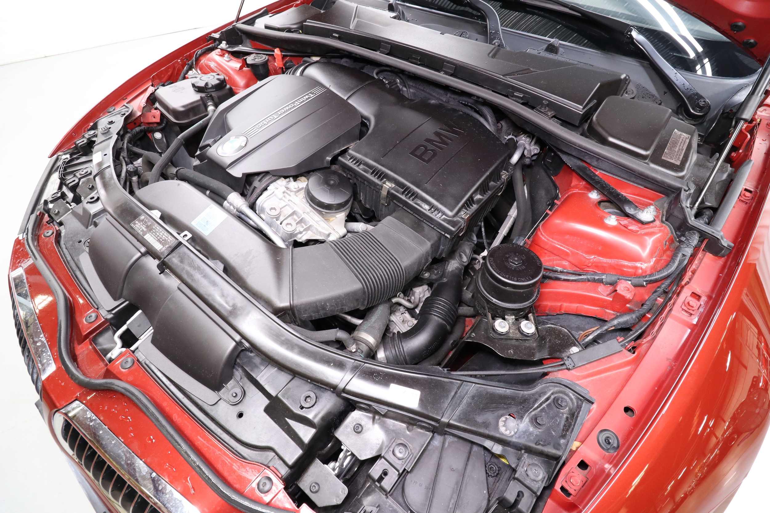 2011 BMW 3 Series 33