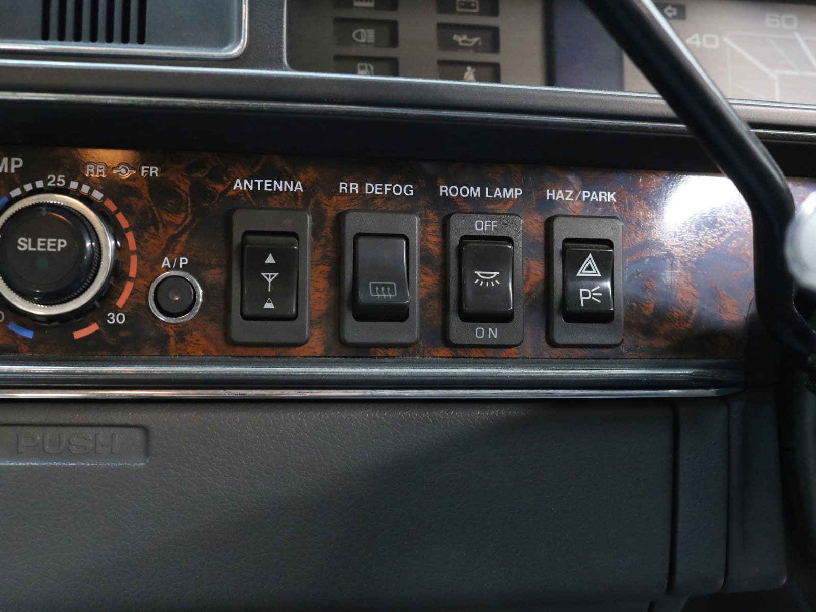 1988 Nissan President 43