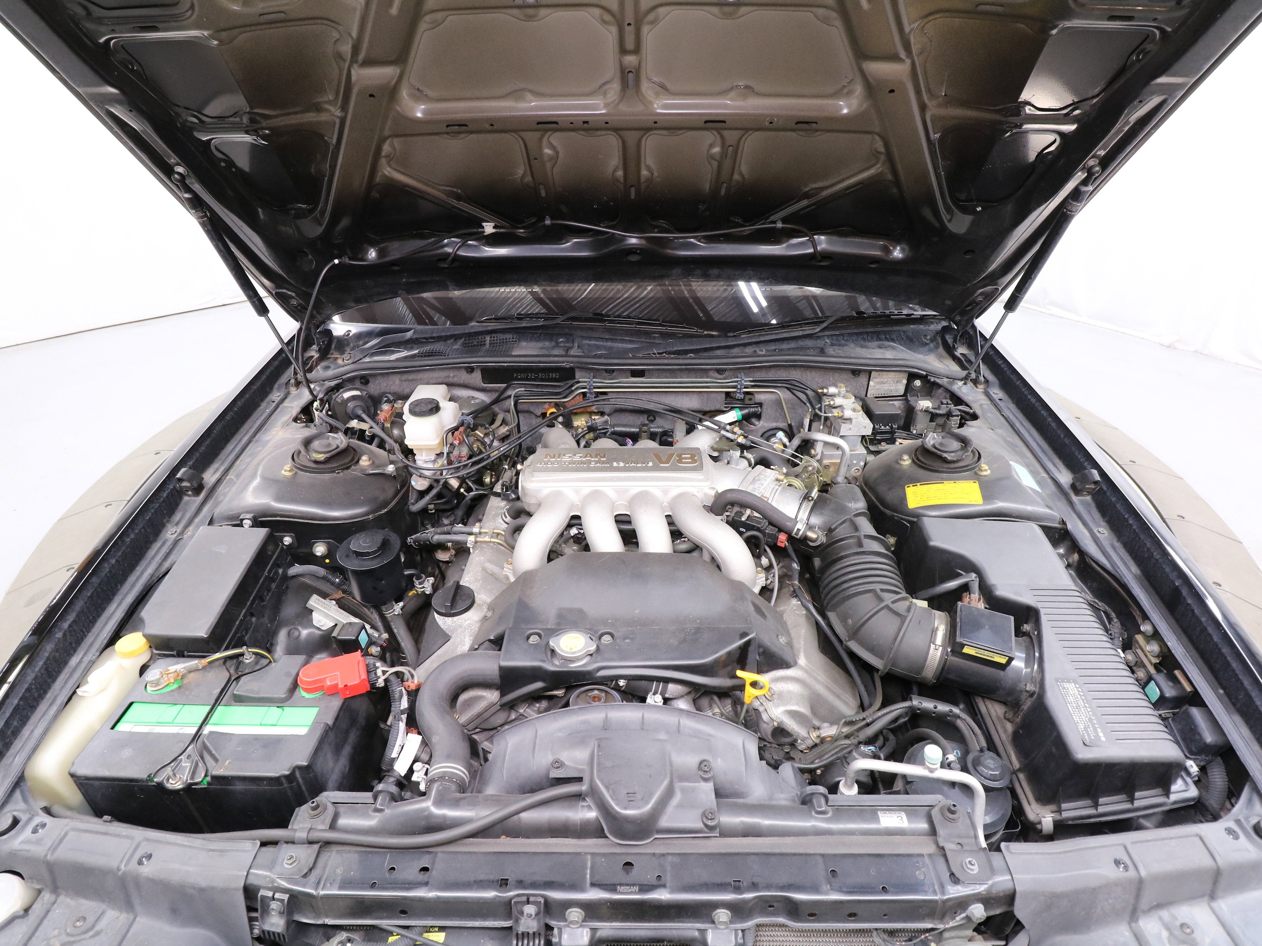 1995 Nissan Cima 23