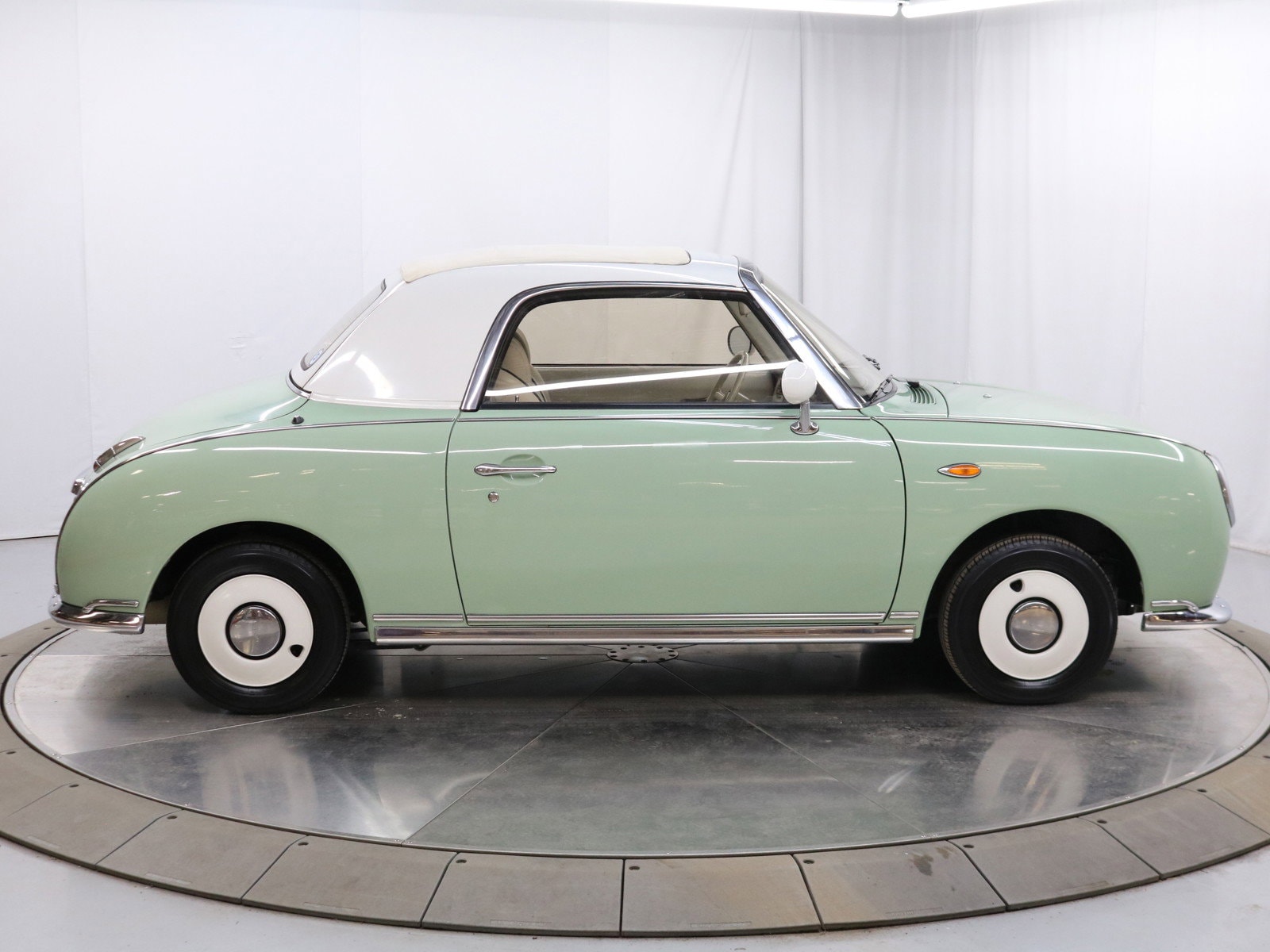 1992 Nissan Figaro 8