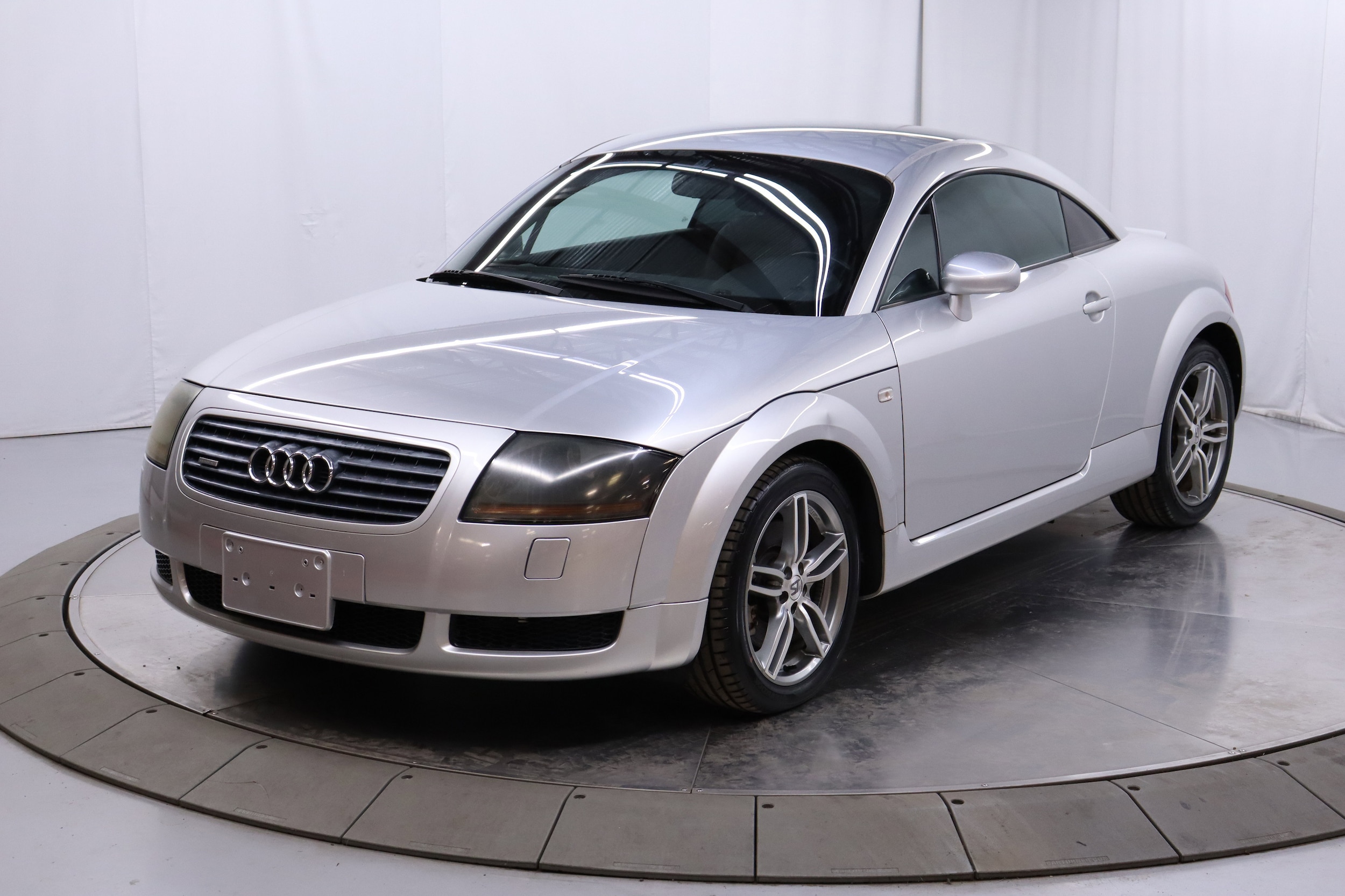2000 Audi TT 4
