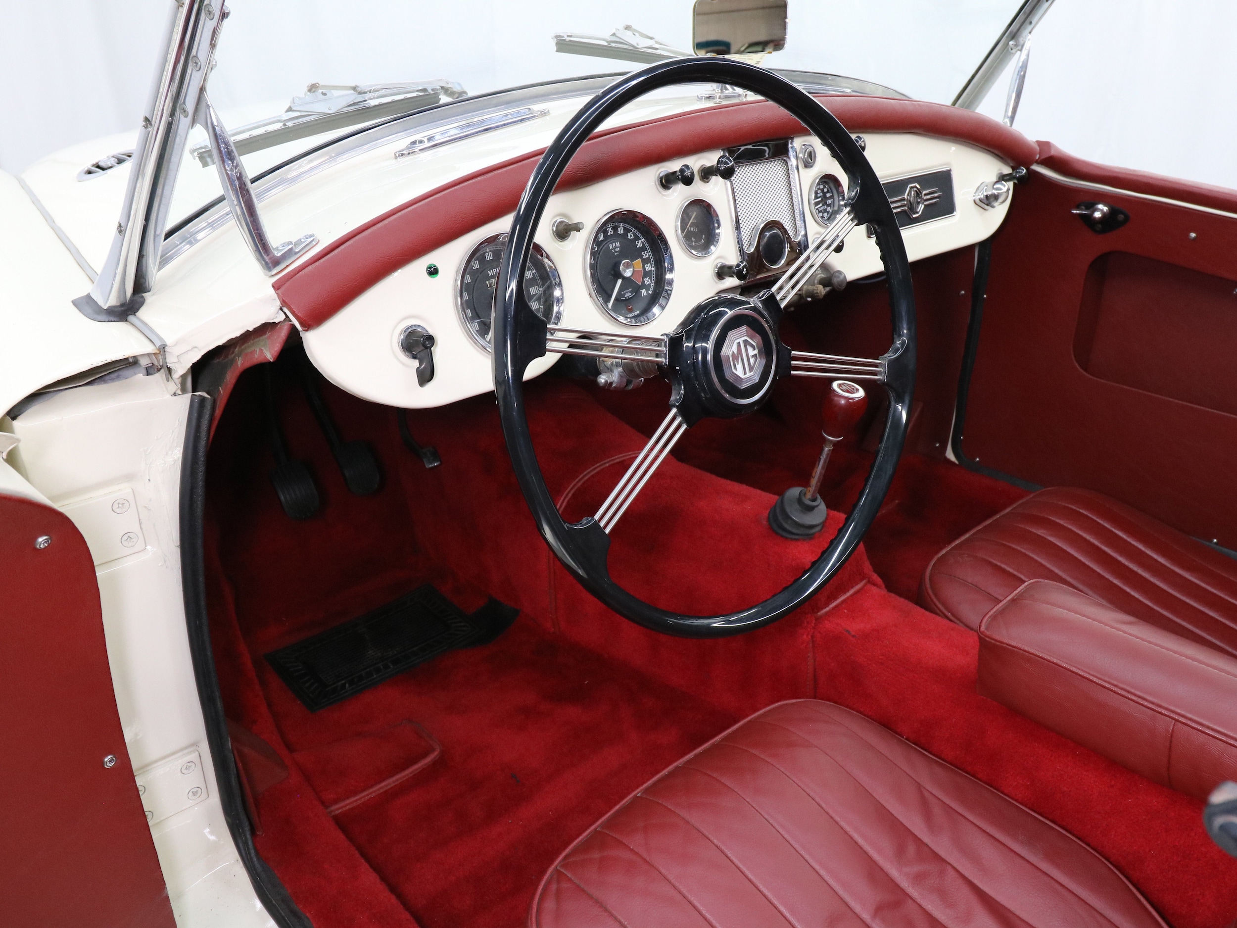 1961 MG Roadster 11