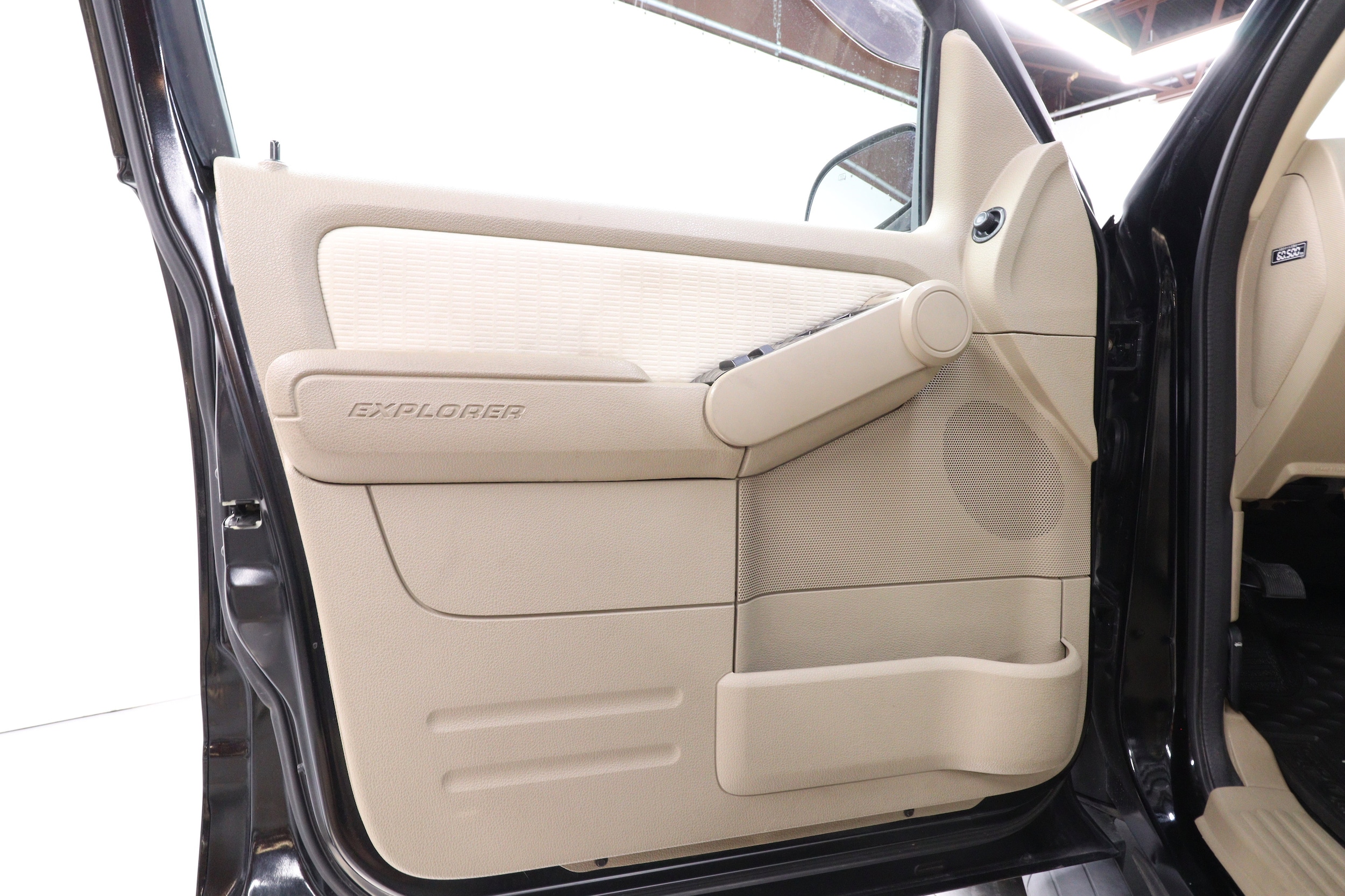2010 Ford Explorer Sport Trac 23