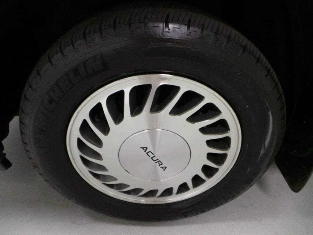 1990 Acura Legend 40