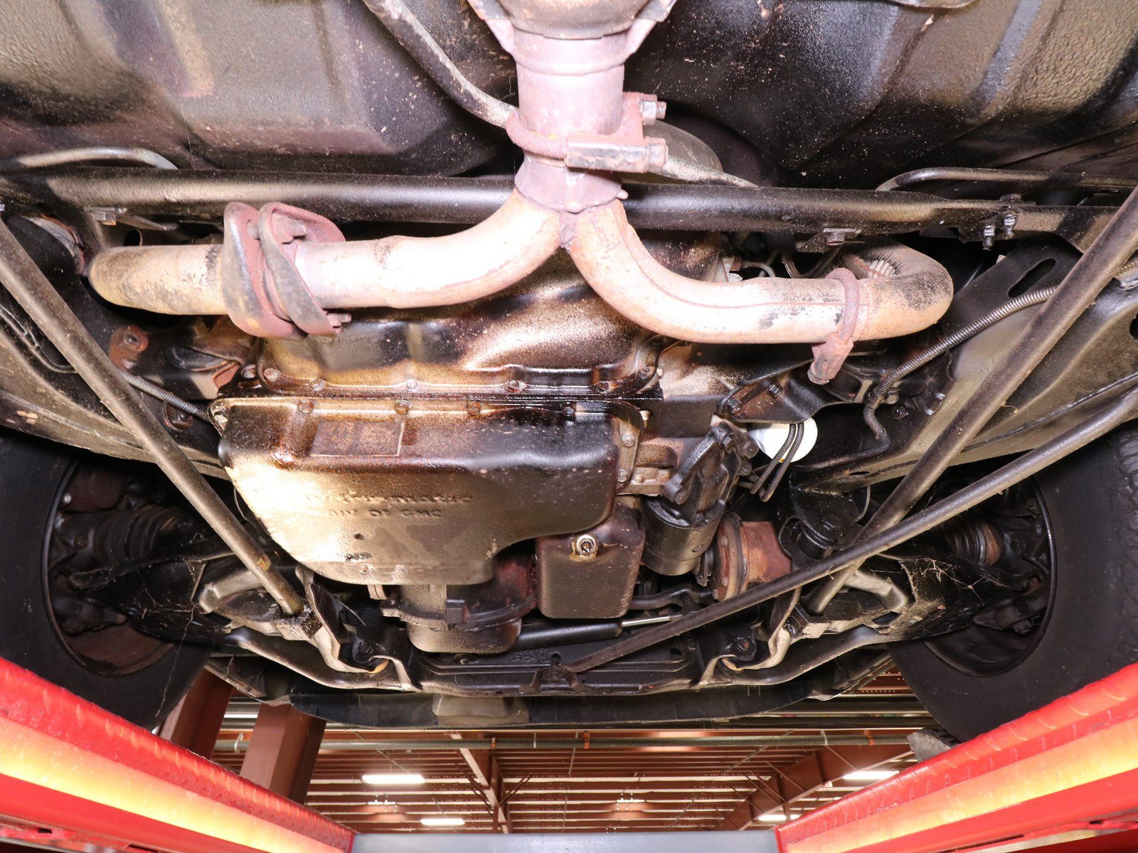 1985 Cadillac Biarritz 38