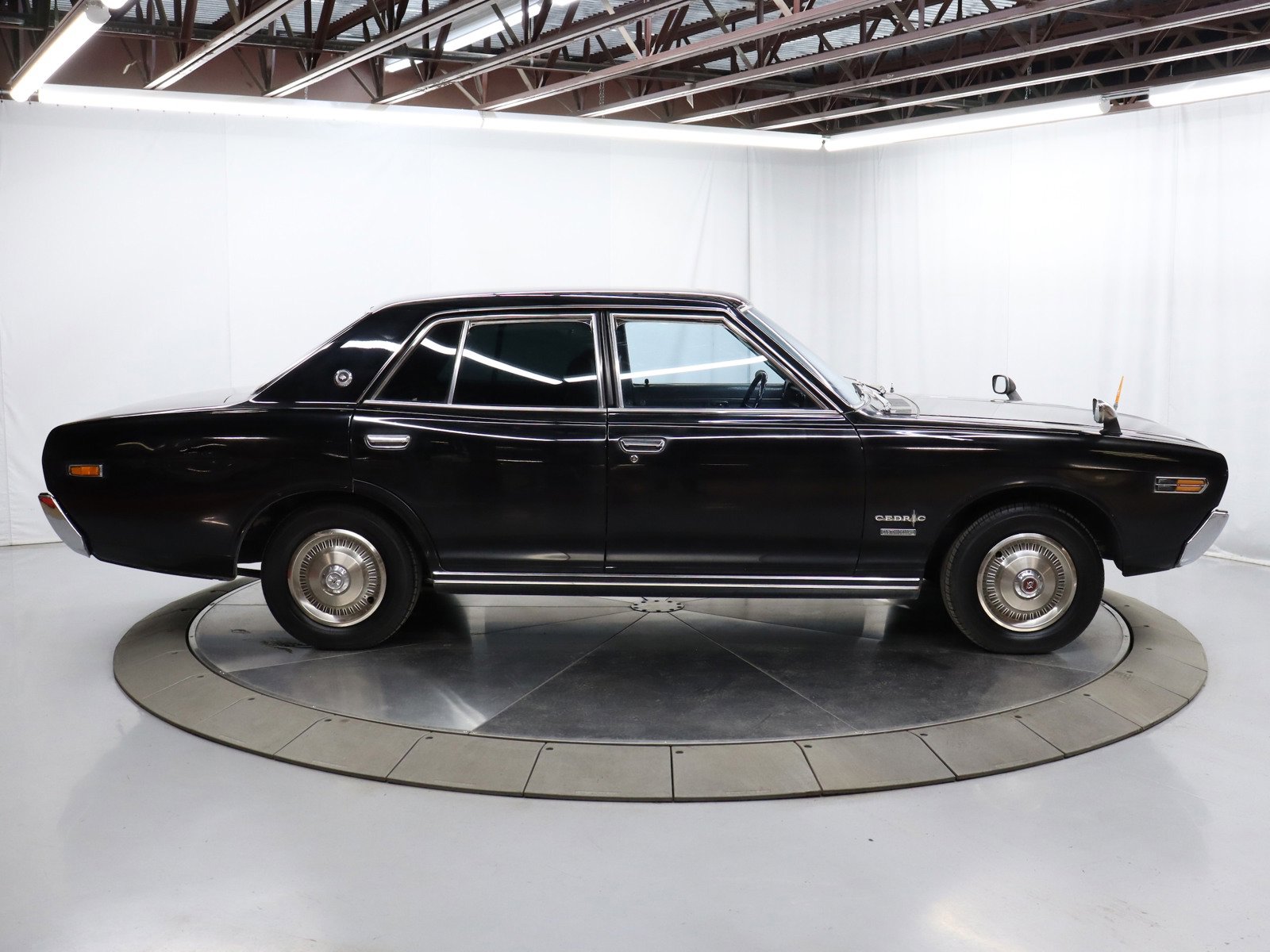 1974 Nissan Cedric 10
