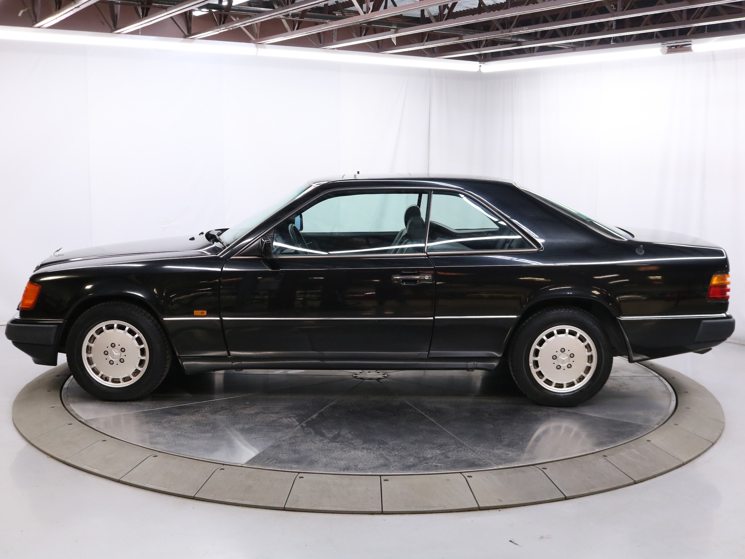 1992 Mercedes-Benz 300CE 4