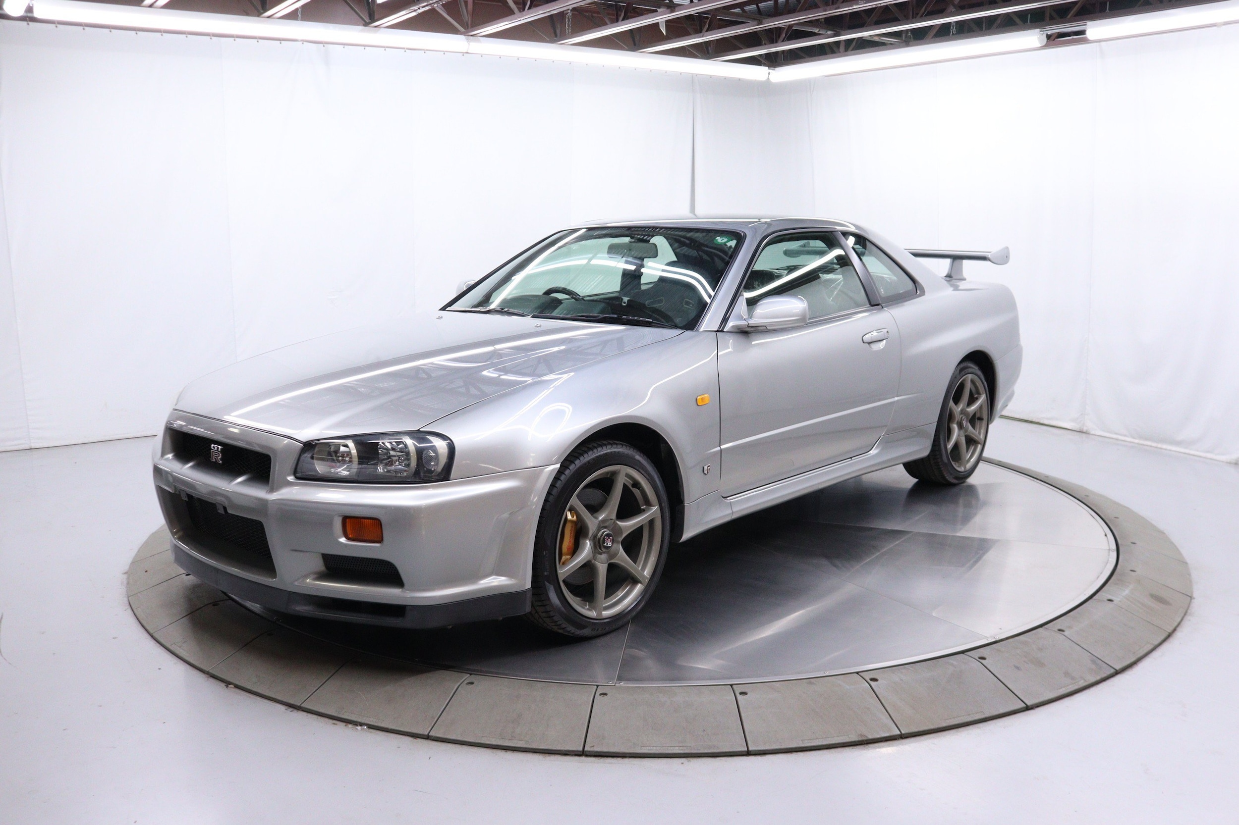 1999 Nissan Skyline GT-R 2